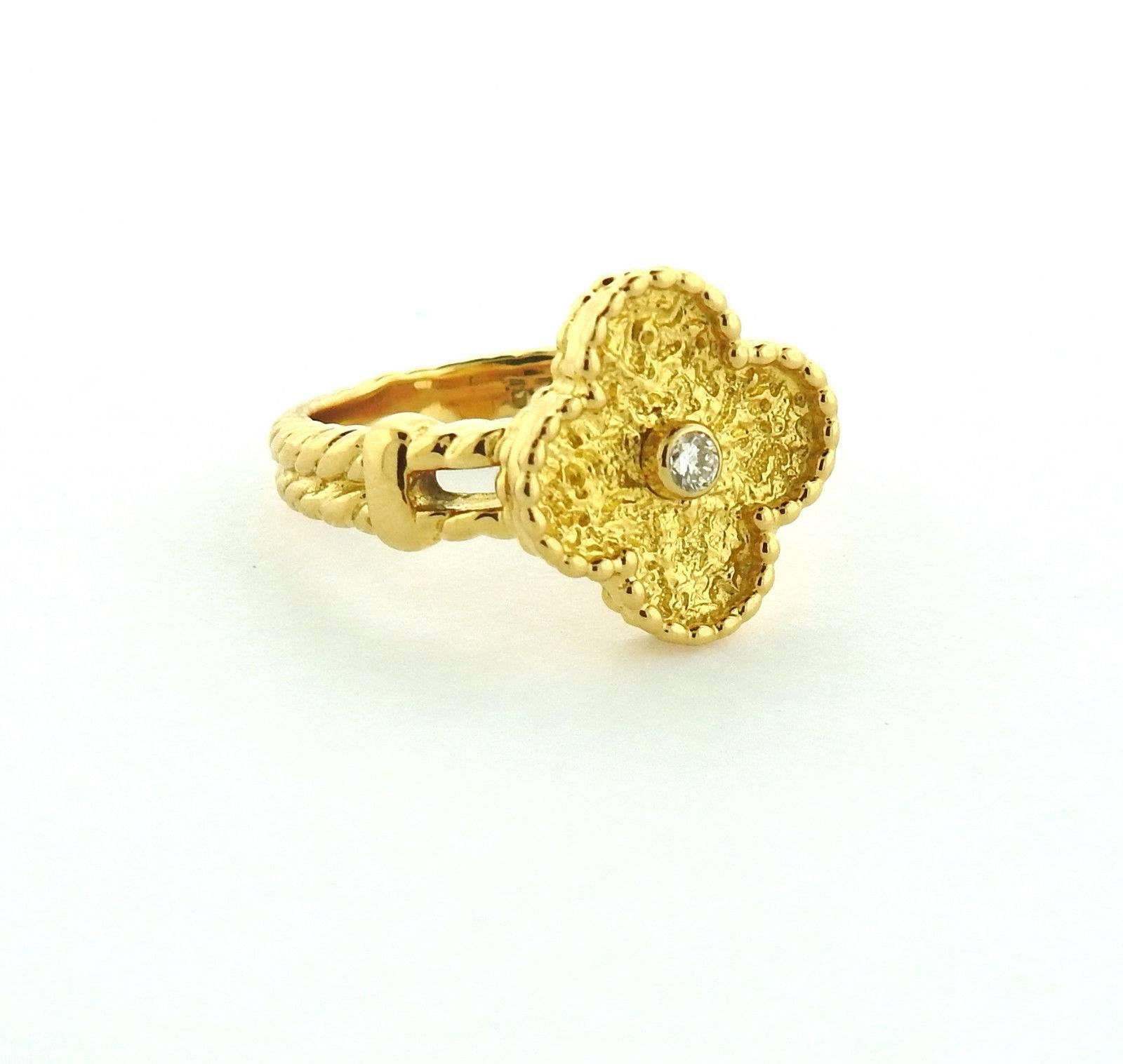 Van Cleef & Arpels Vintage Alhambra Diamond Gold Clover Ring In Excellent Condition In Lambertville, NJ