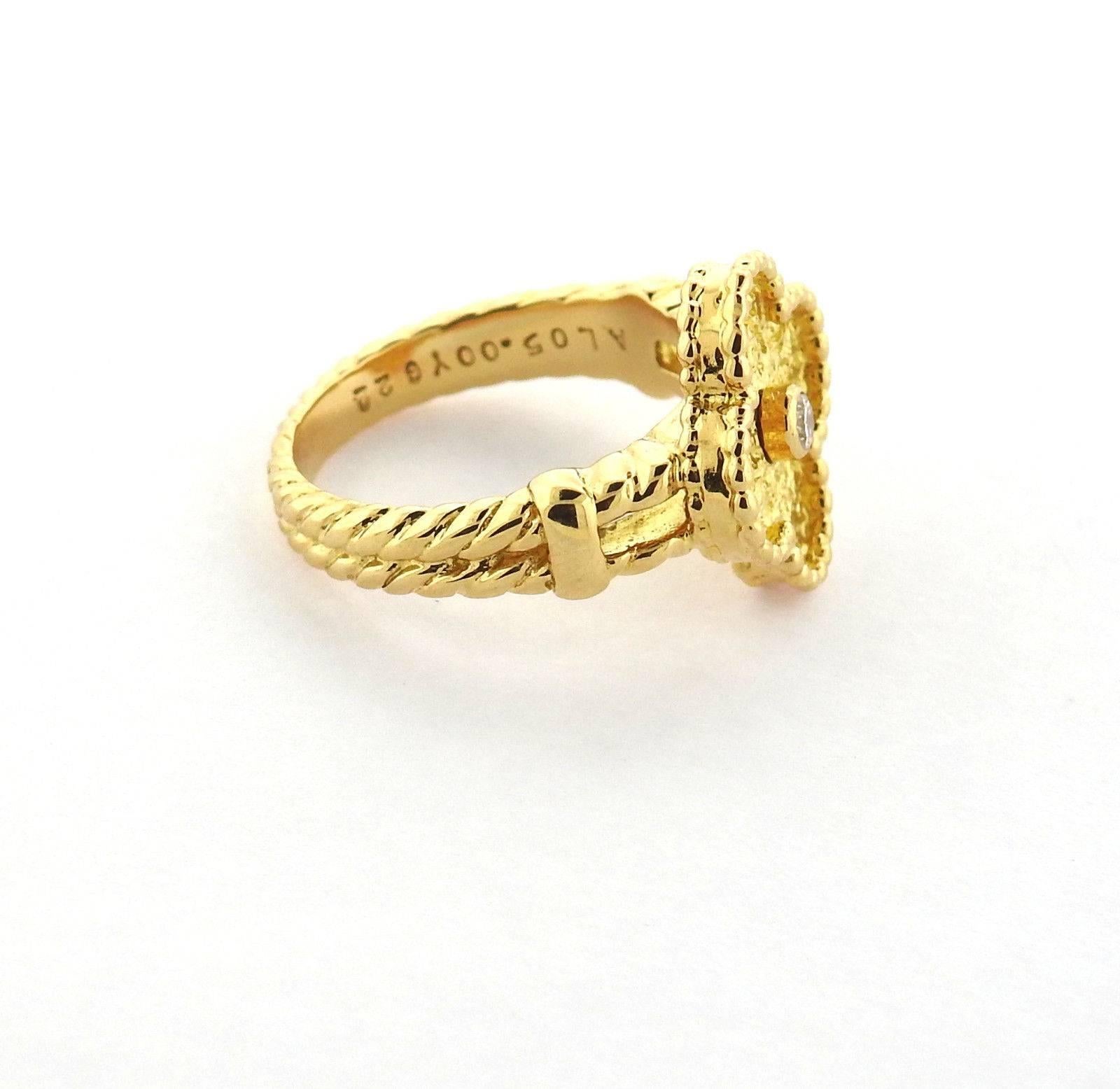 Women's or Men's Van Cleef & Arpels Vintage Alhambra Diamond Gold Clover Ring