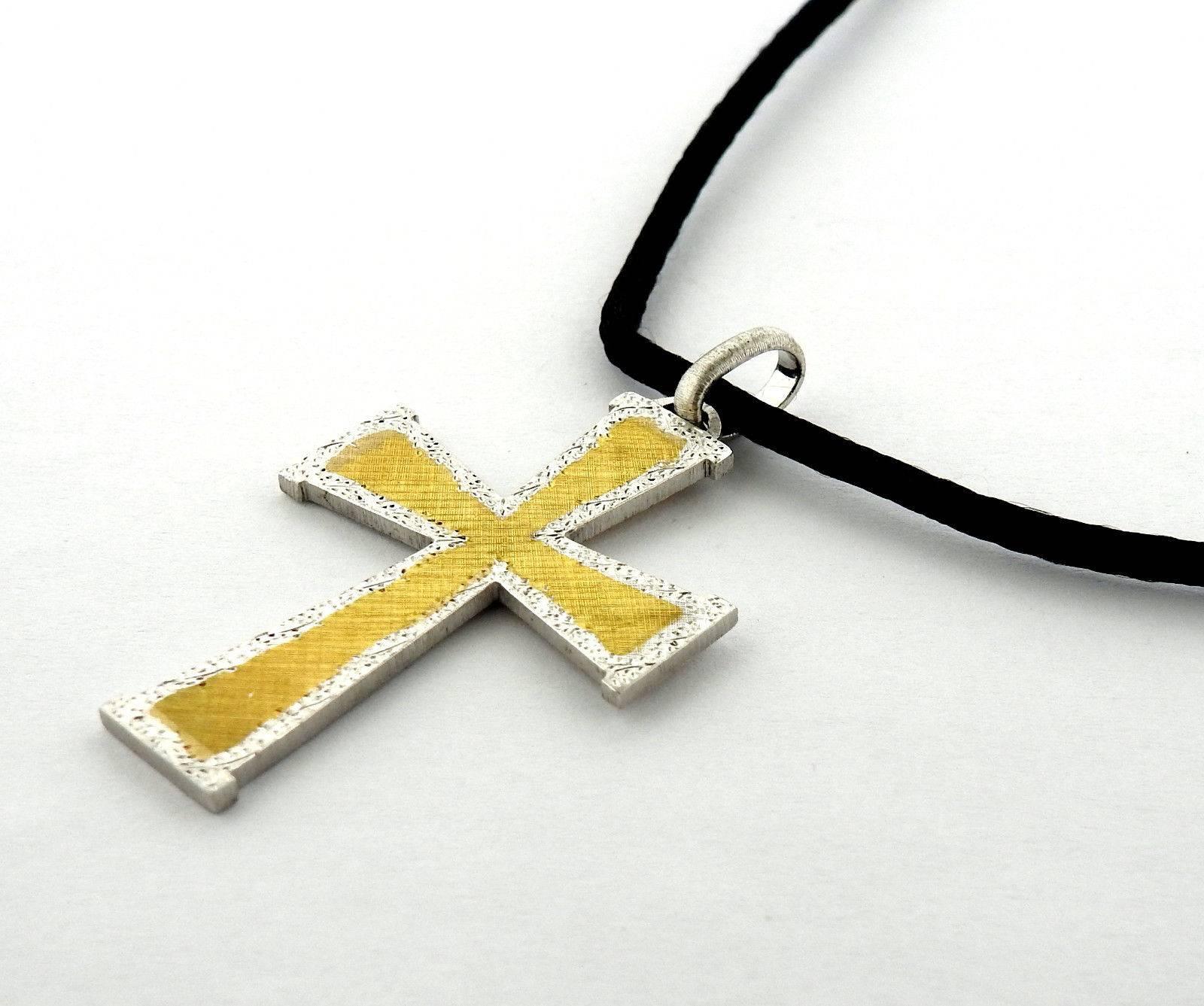 Buccellati Gold Cross Pendant Cord Necklace In Excellent Condition In Lambertville, NJ