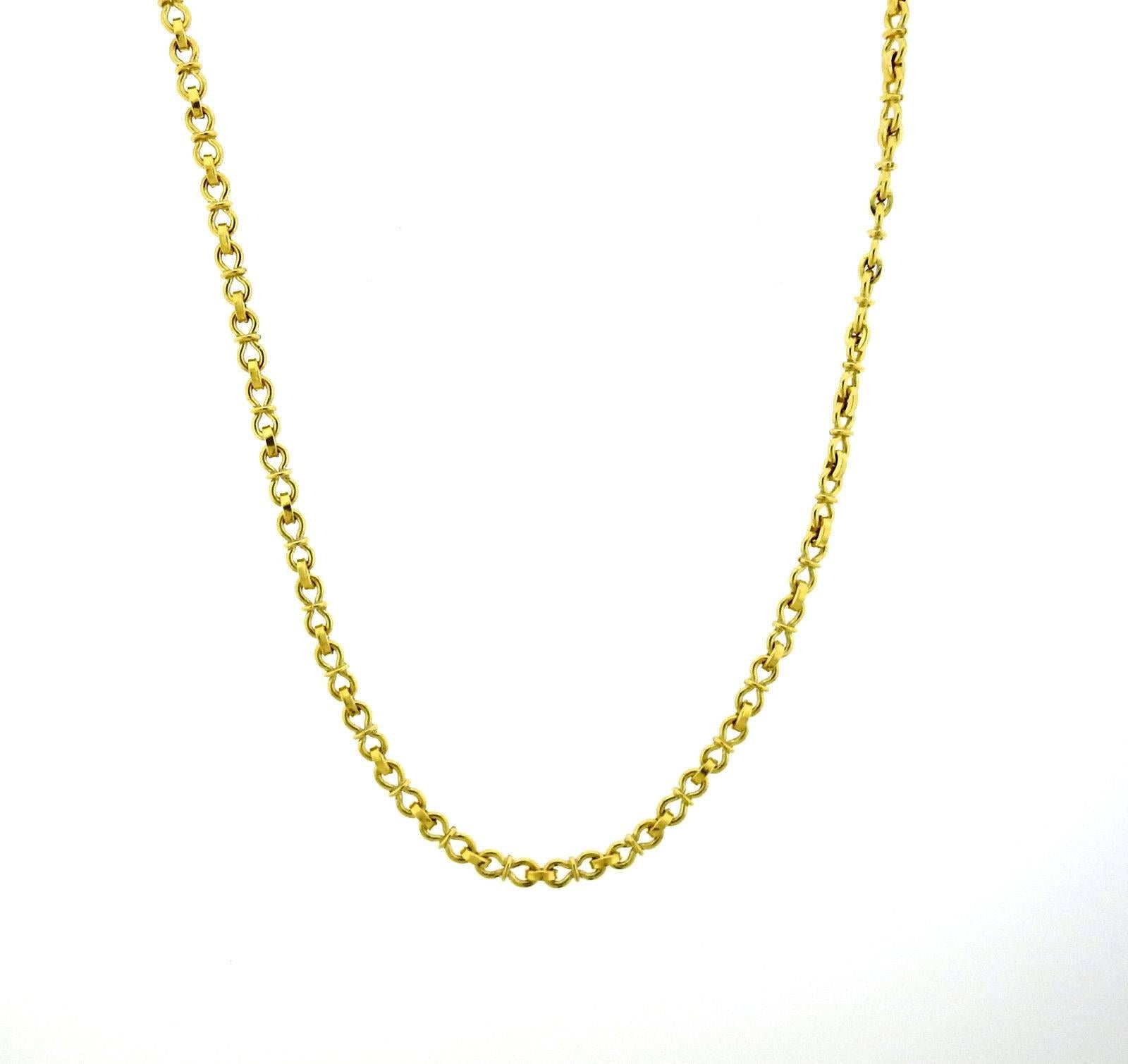 An 18k yellow gold chain necklace by Buccellati.  The necklace is 32 2/8