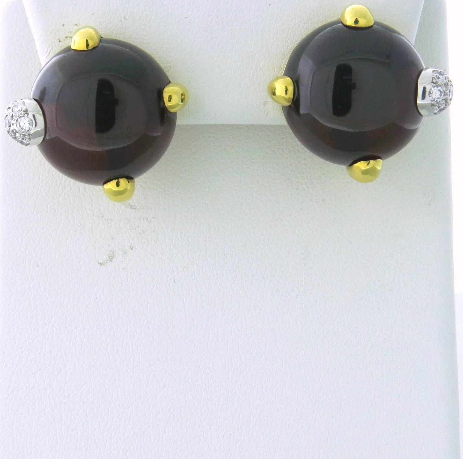 Pomellato Garnet Cabochon Diamond Gold Earrings In Excellent Condition In Lambertville, NJ