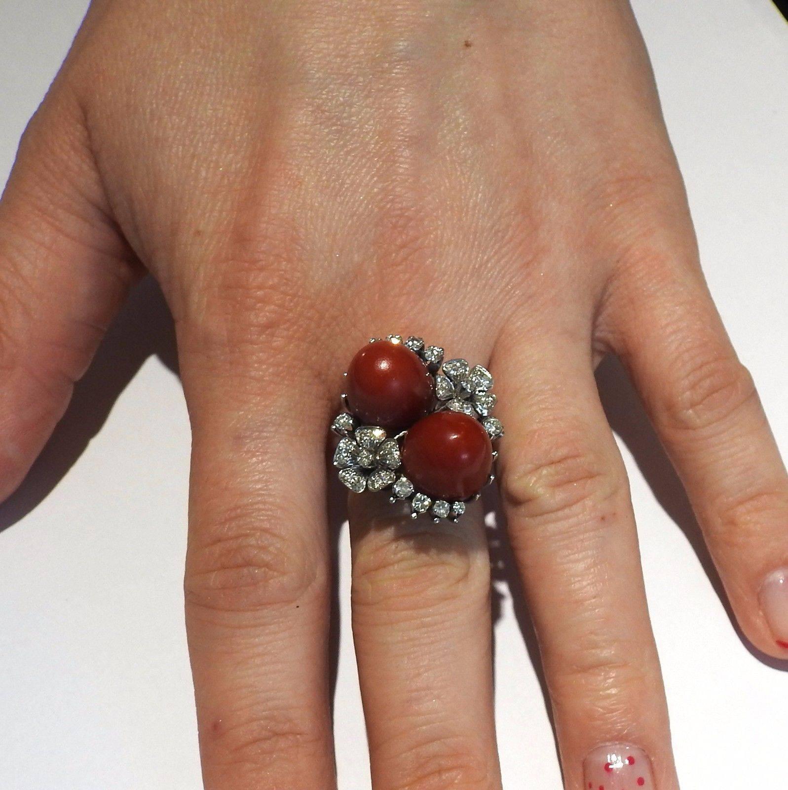 Mid Century Red Coral Diamond Gold Ring In Excellent Condition In Lambertville, NJ
