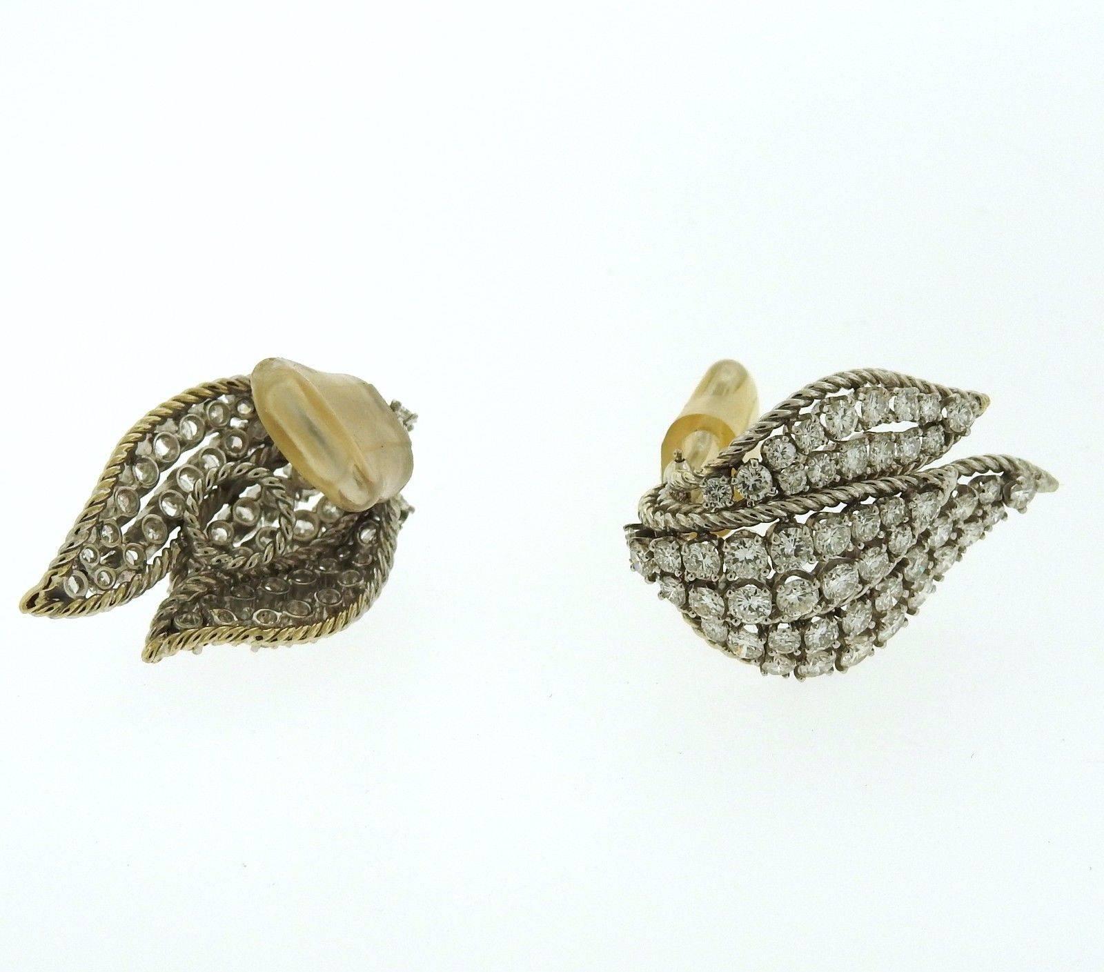 Impressive 1950s Diamond Gold Earrings In Excellent Condition For Sale In Lambertville, NJ