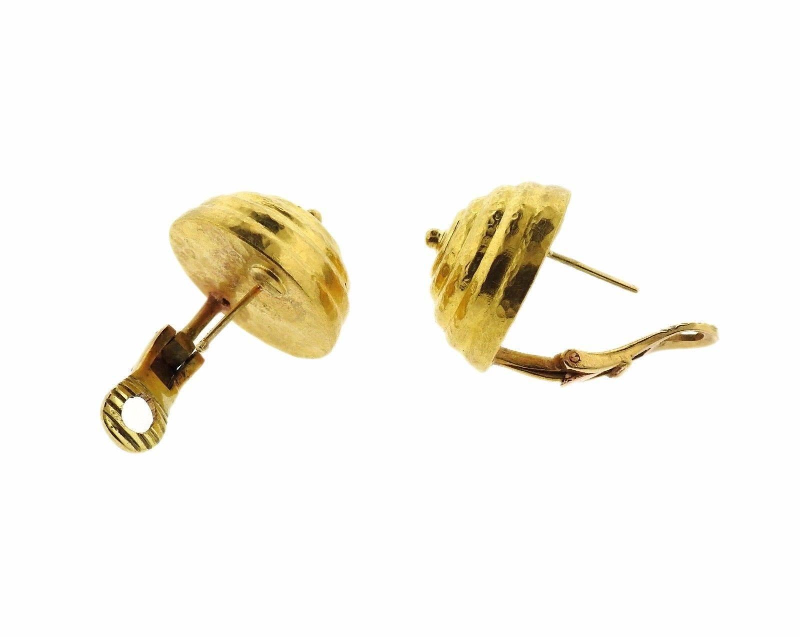 A pair of 18k gold behive earrings by Ilias Lalaounis.  The earrings measure 20.2mm in diameter.  The weight of the pair is 13.7 grams. Marked: A21, 750.
