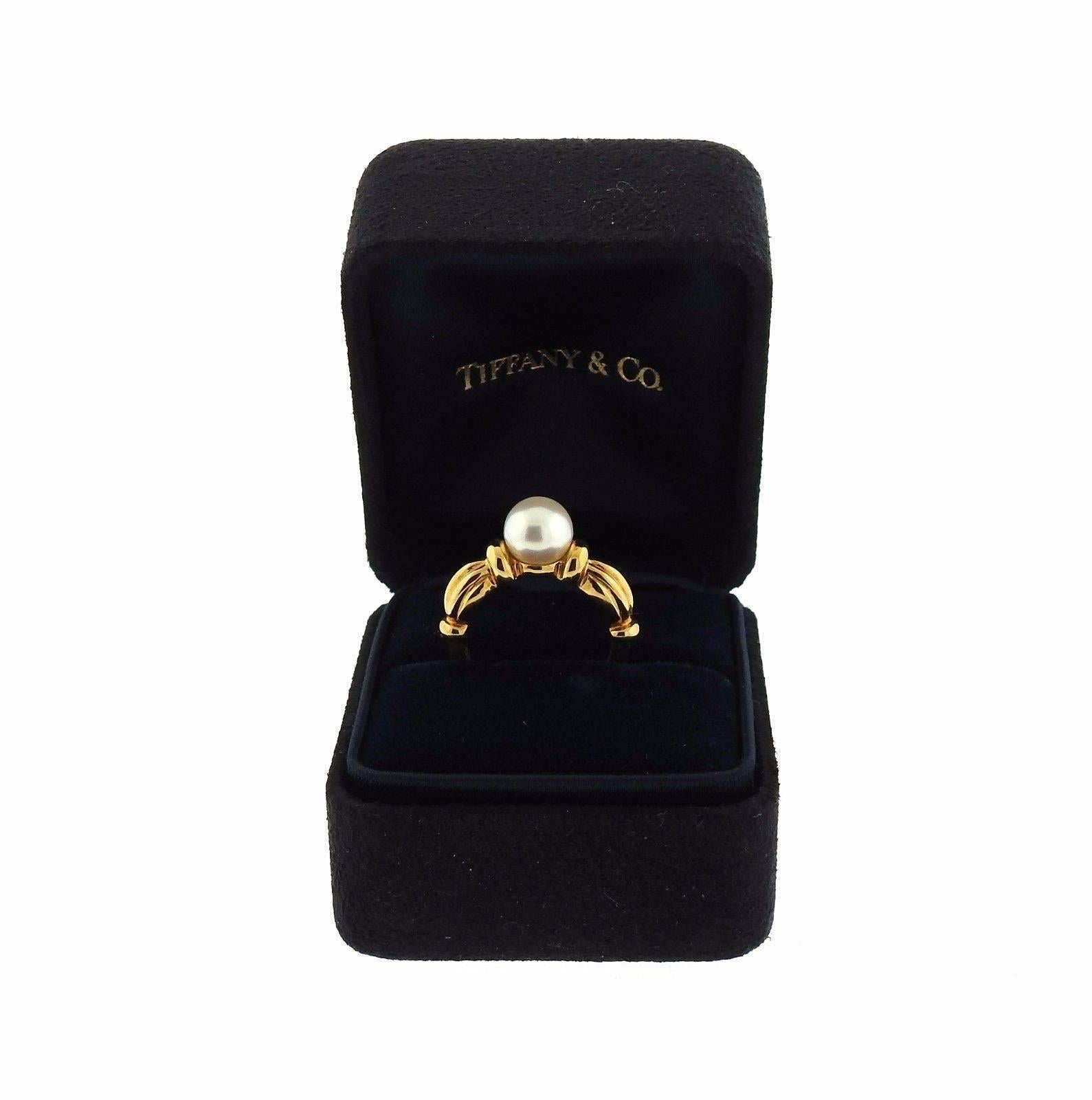 Women's Tiffany & Co. Classic Pearl Gold Ring