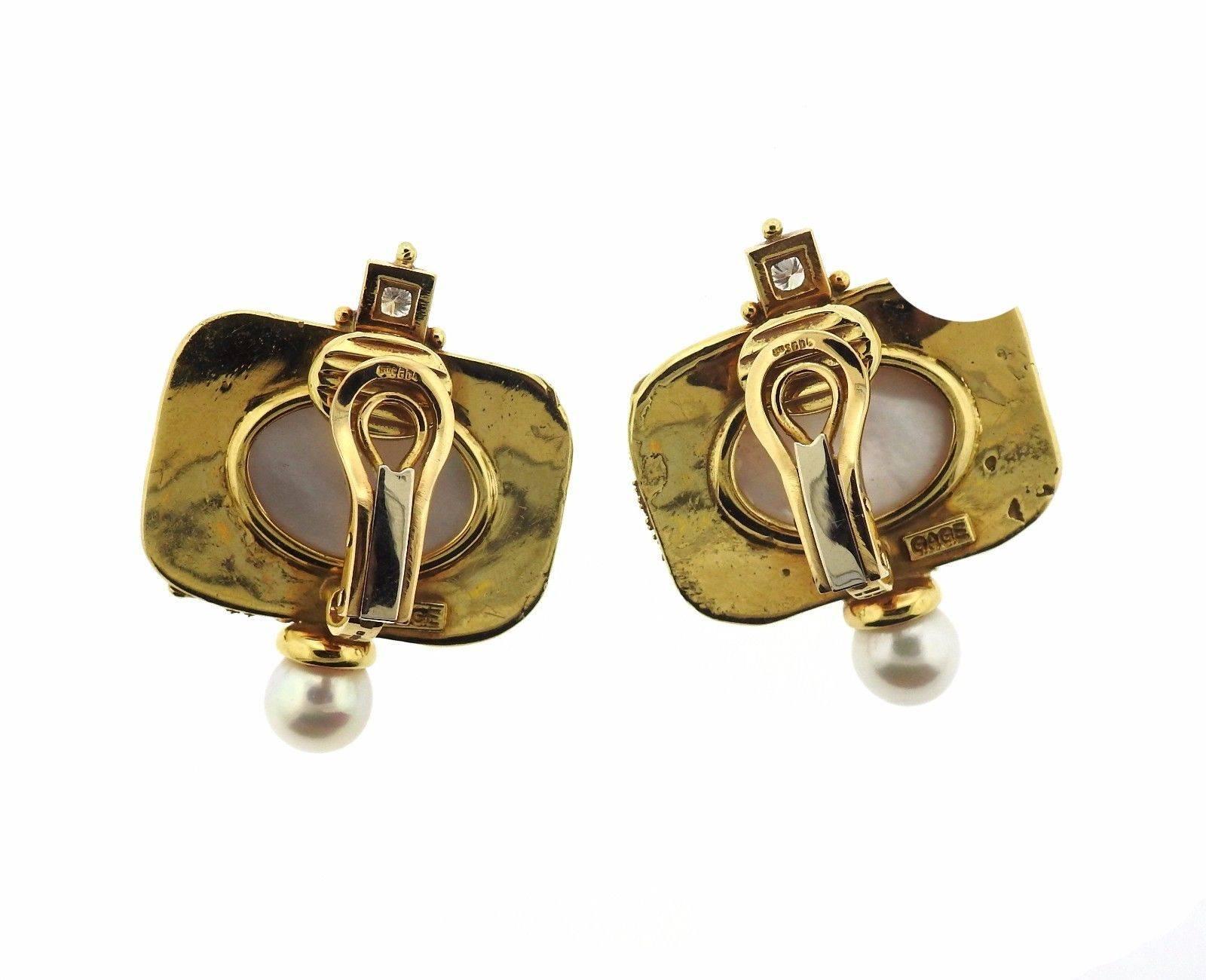 Women's or Men's Elizabeth Gage Pearl Diamond Gold Earrings