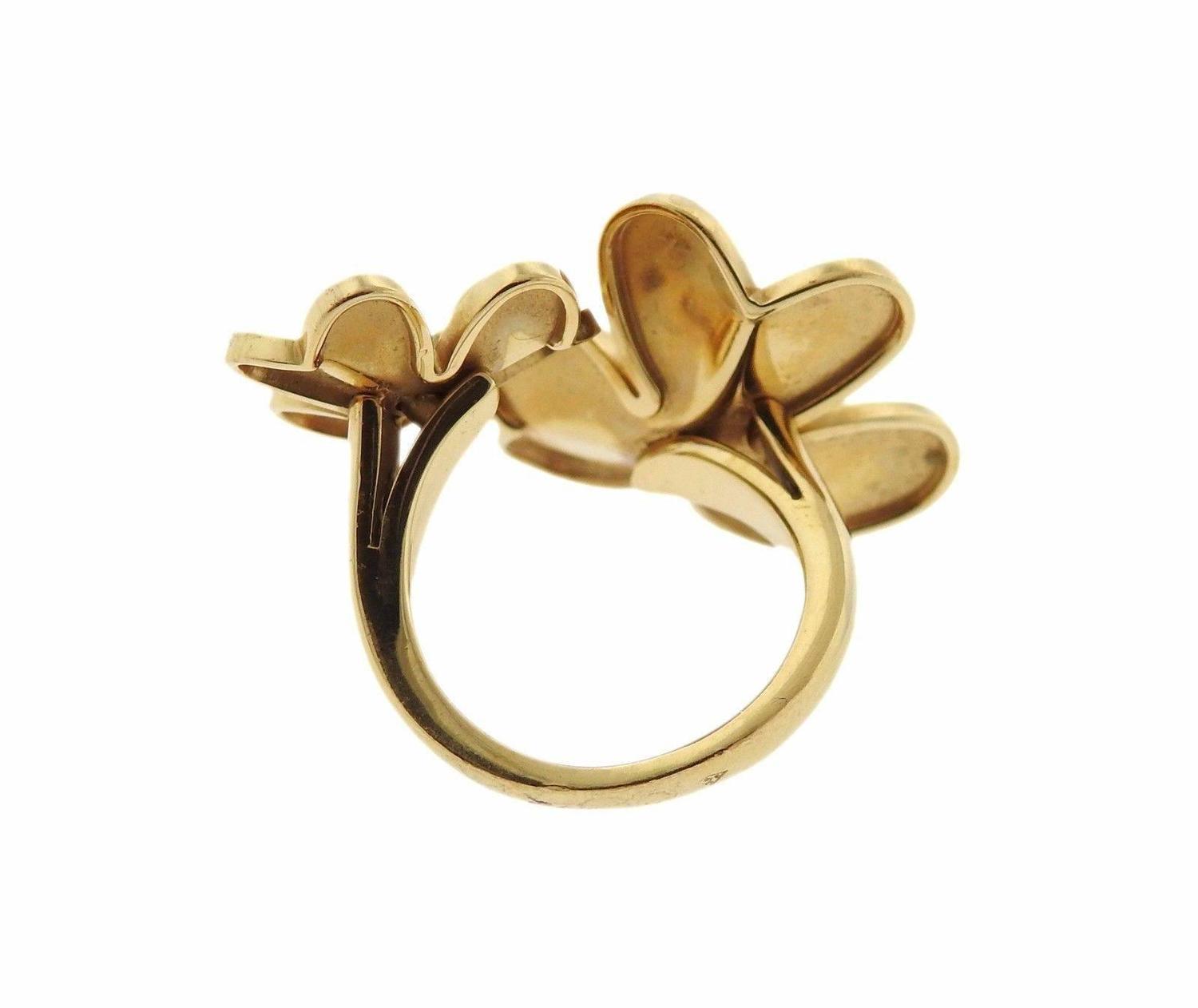 Van Cleef and Arpels Frivole Diamond Gold Between Finger Flower Ring ...