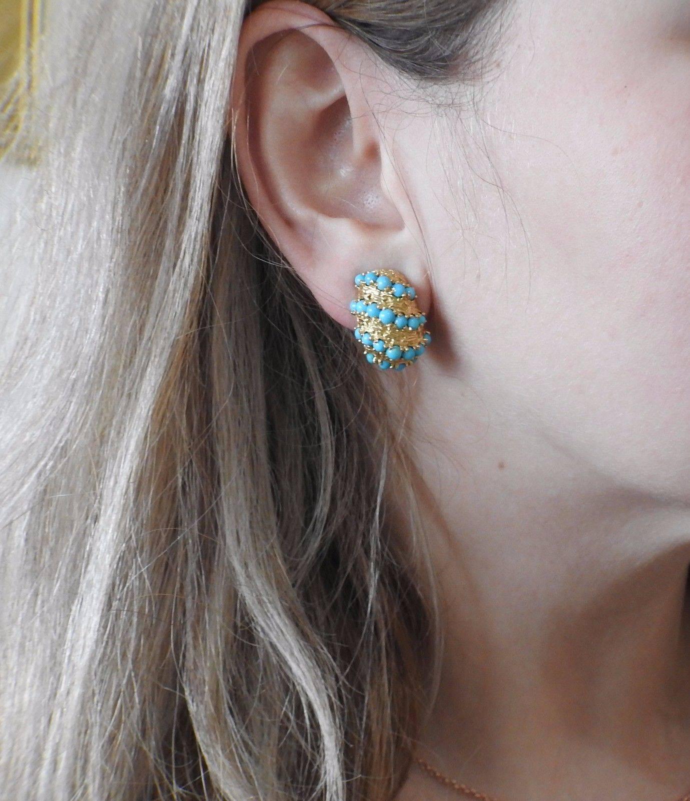 1960s Pomellato Turquoise Gold Earrings In Excellent Condition In Lambertville, NJ