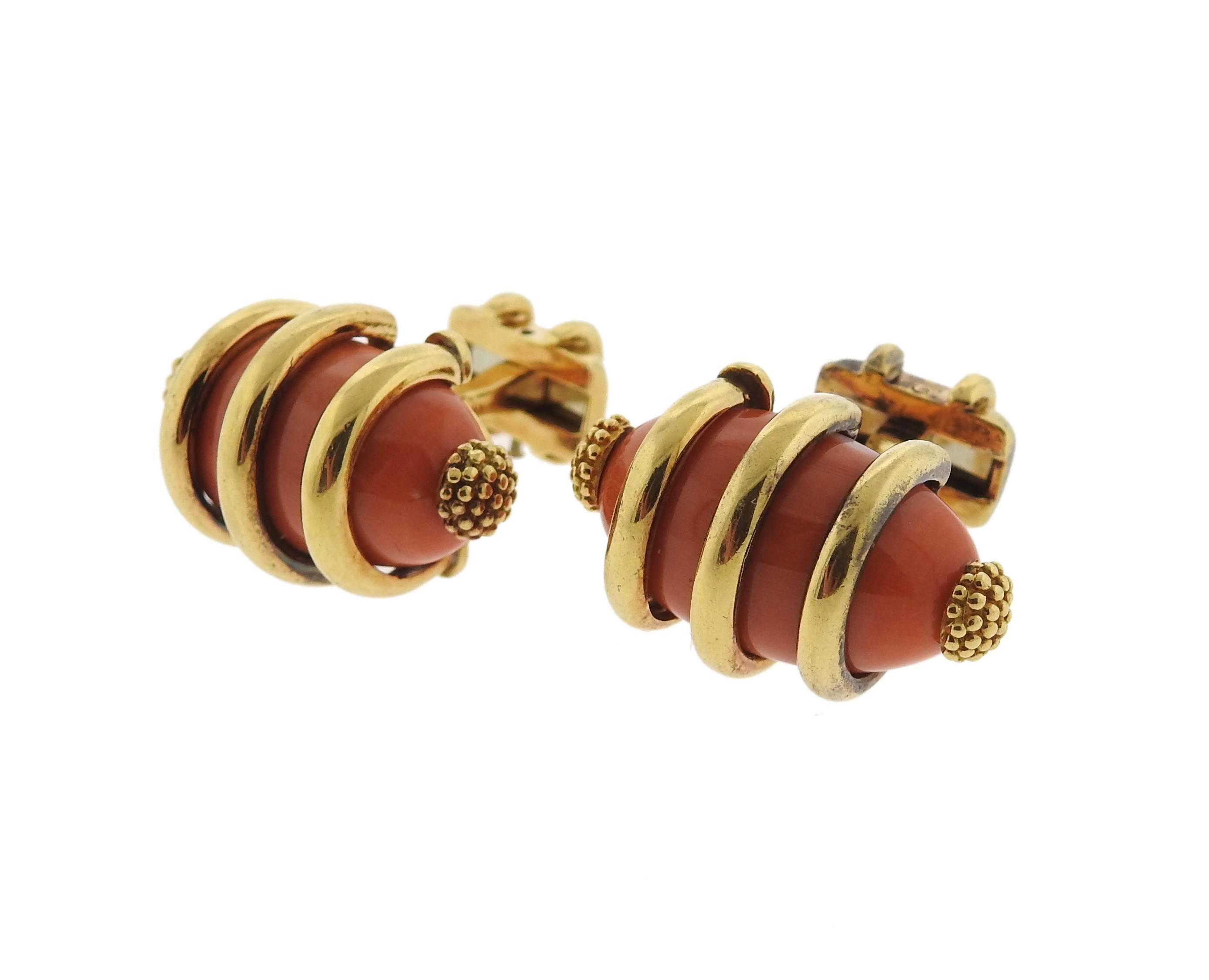 Massive French Gold Coral Cufflinks In Excellent Condition For Sale In Lambertville, NJ