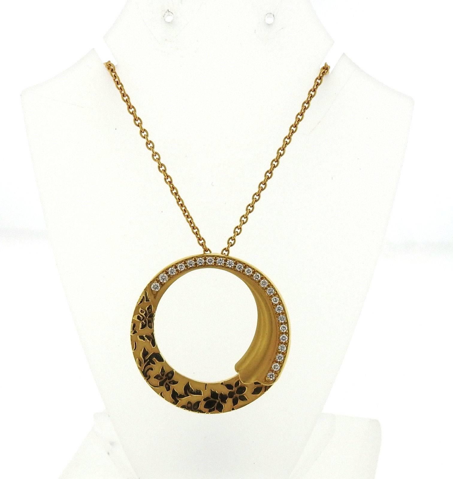 Women's or Men's Carrera Y Carrera Cervantes Gold Diamond Circle Pendant Necklace