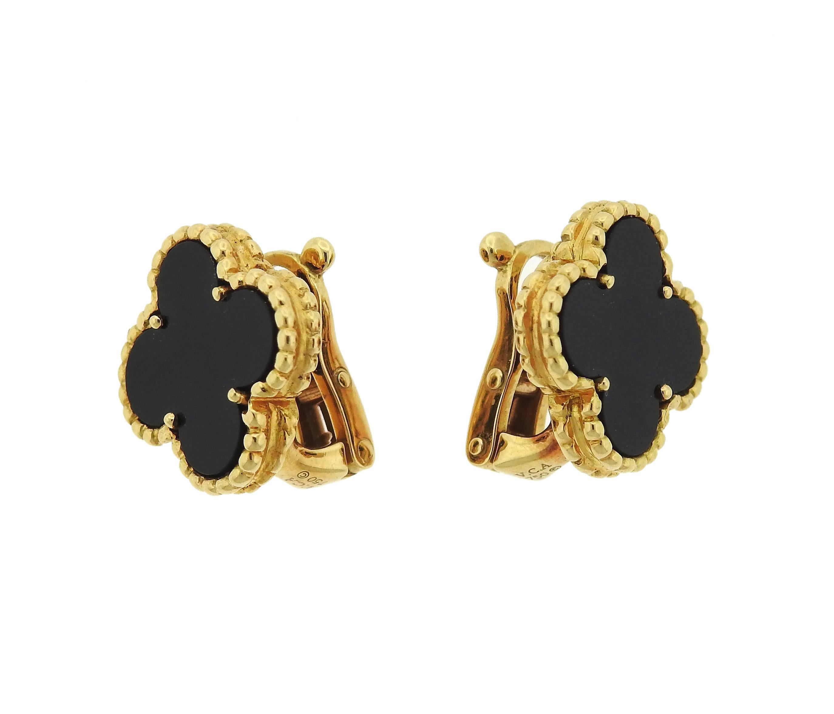 Van Cleef & Arpels Vintage Alhambra Gold Onyx Earrings  In Excellent Condition In Lambertville, NJ