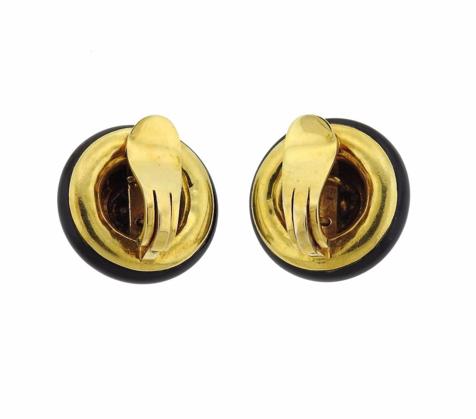 1970s Trio Gold Onyx Earrings In Excellent Condition In Lambertville, NJ