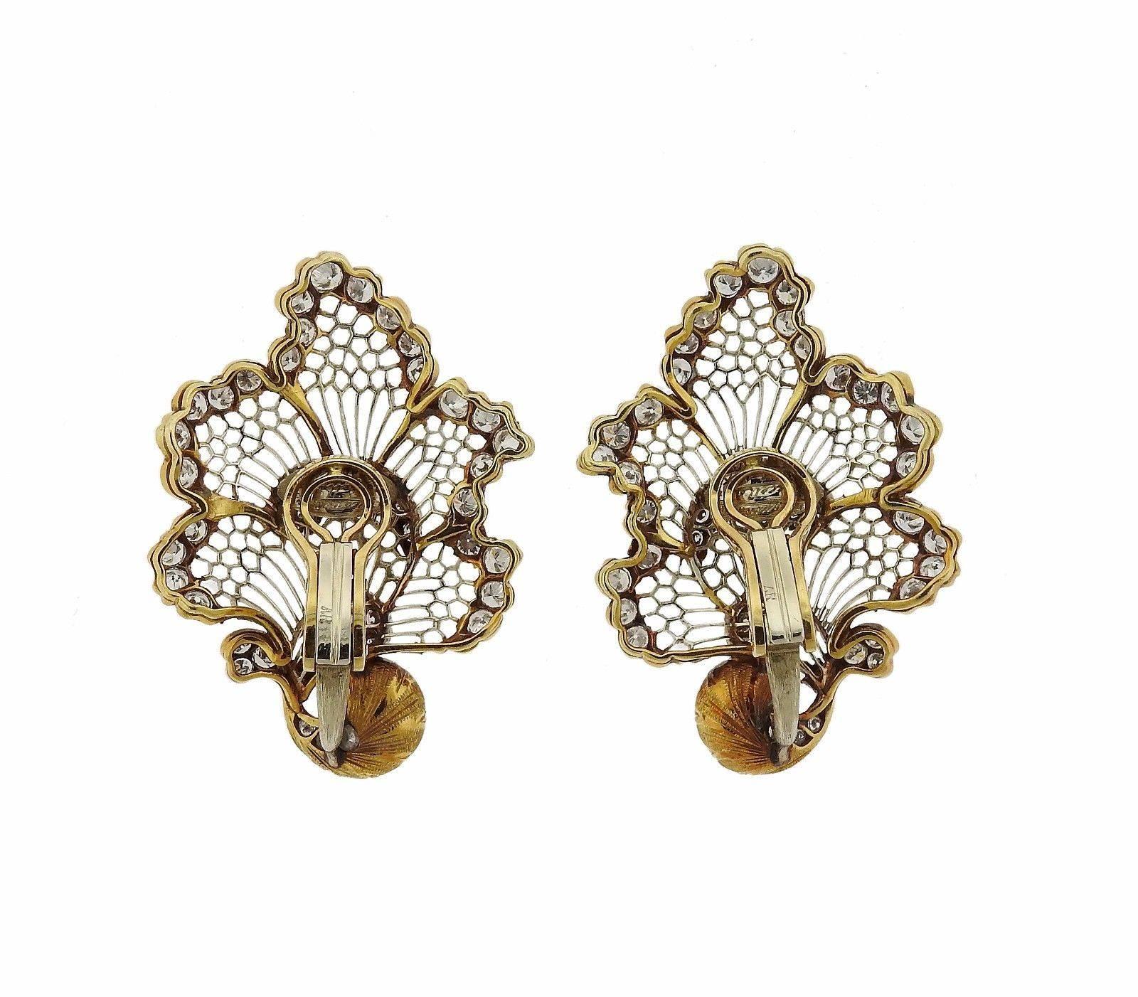 Exquisite Buccellati Honeycomb Gold Diamond Earrings In Excellent Condition For Sale In Lambertville, NJ