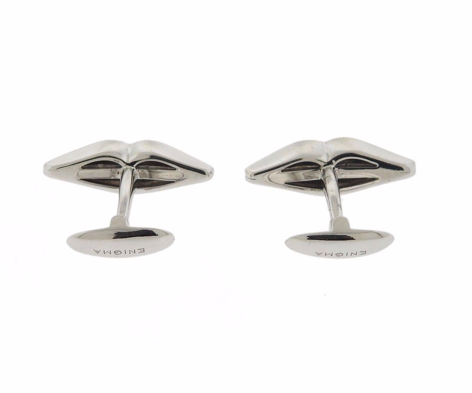 G. Bulgari Enigma Gold Lips Cufflinks In New Condition For Sale In Lambertville, NJ