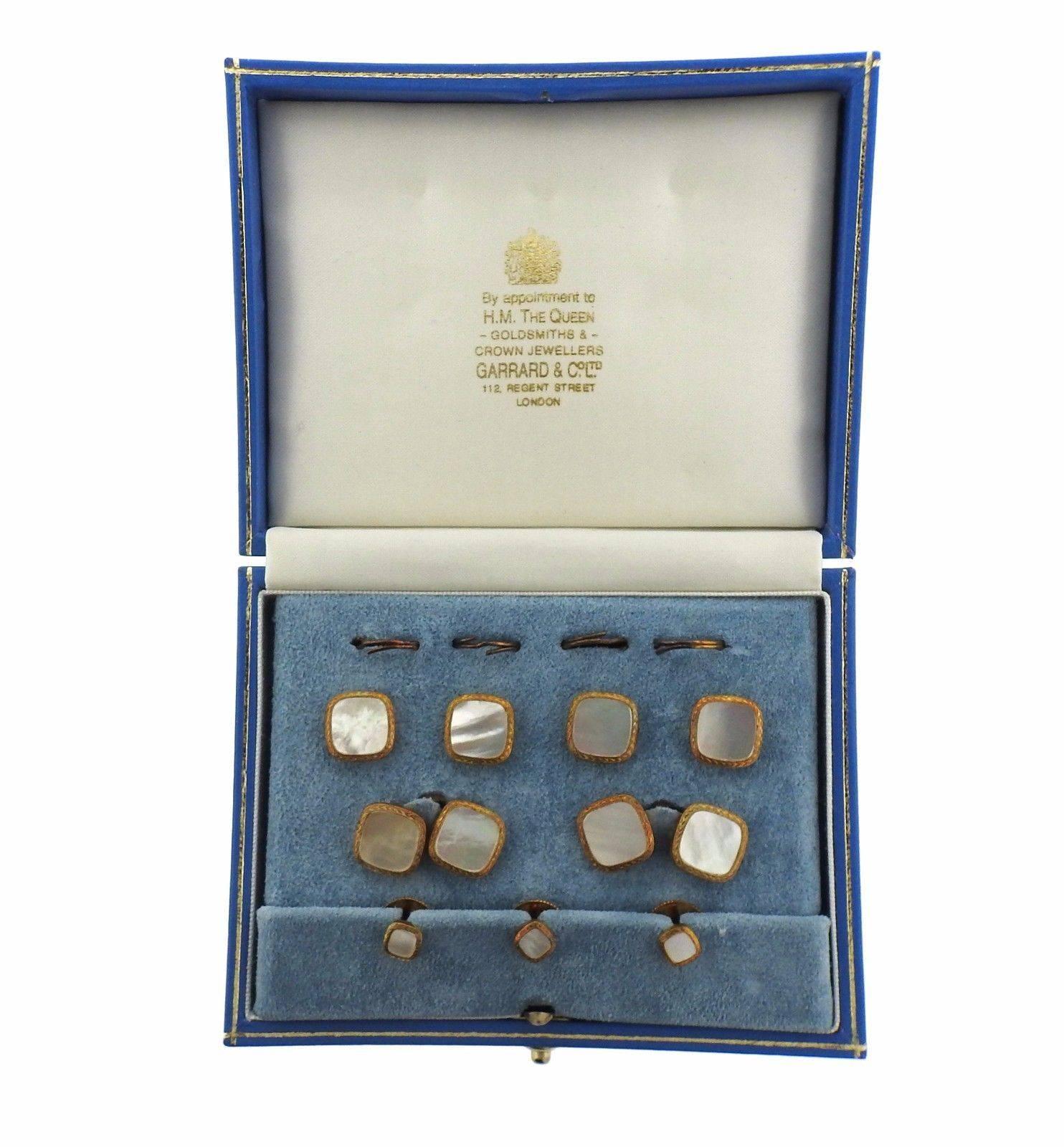 Garrard Two Sets Mother-of-Pearl and Onyx Gold Cufflink Button Stud Set For Sale 1
