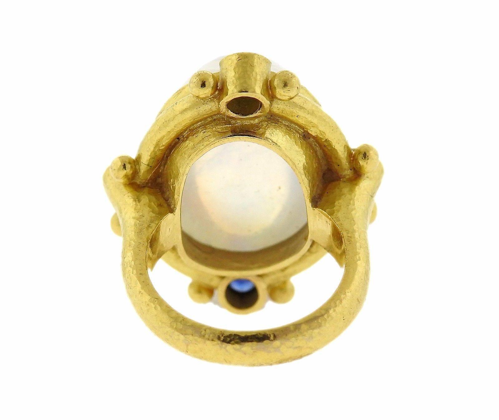 Elizabeth Locke Sapphire Moonstone Cabochon Gold Ring In Excellent Condition In Lambertville, NJ