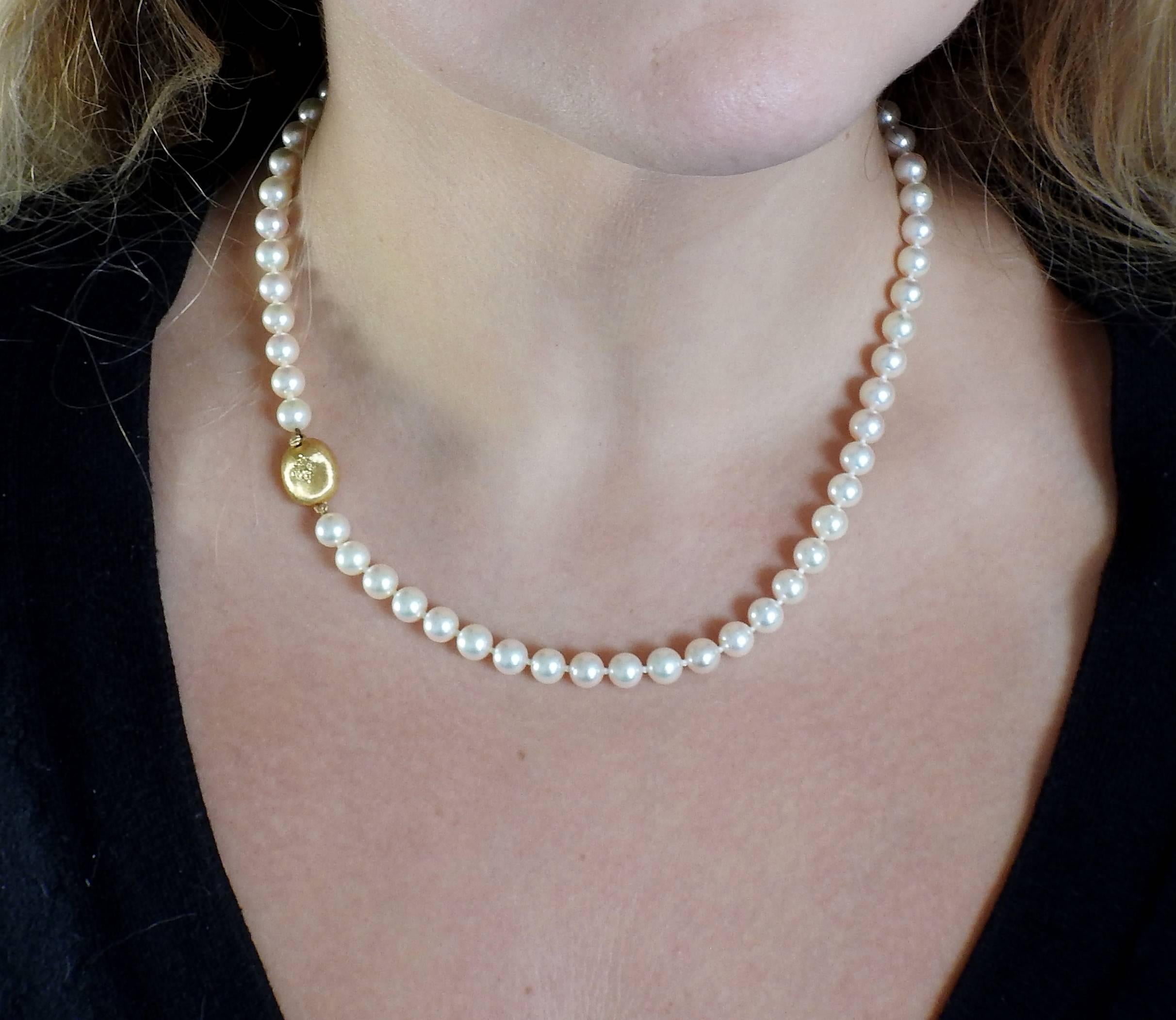Buccellati Gold Pearl Classic Necklace In Excellent Condition In Lambertville, NJ