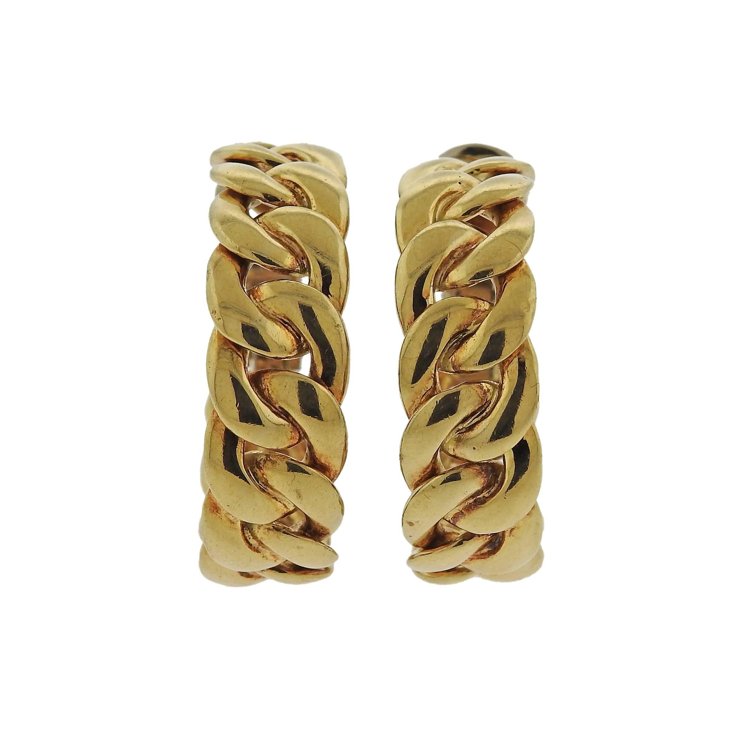 Bulgari Gold Curb Link Hoop Earrings In Excellent Condition In Lambertville, NJ