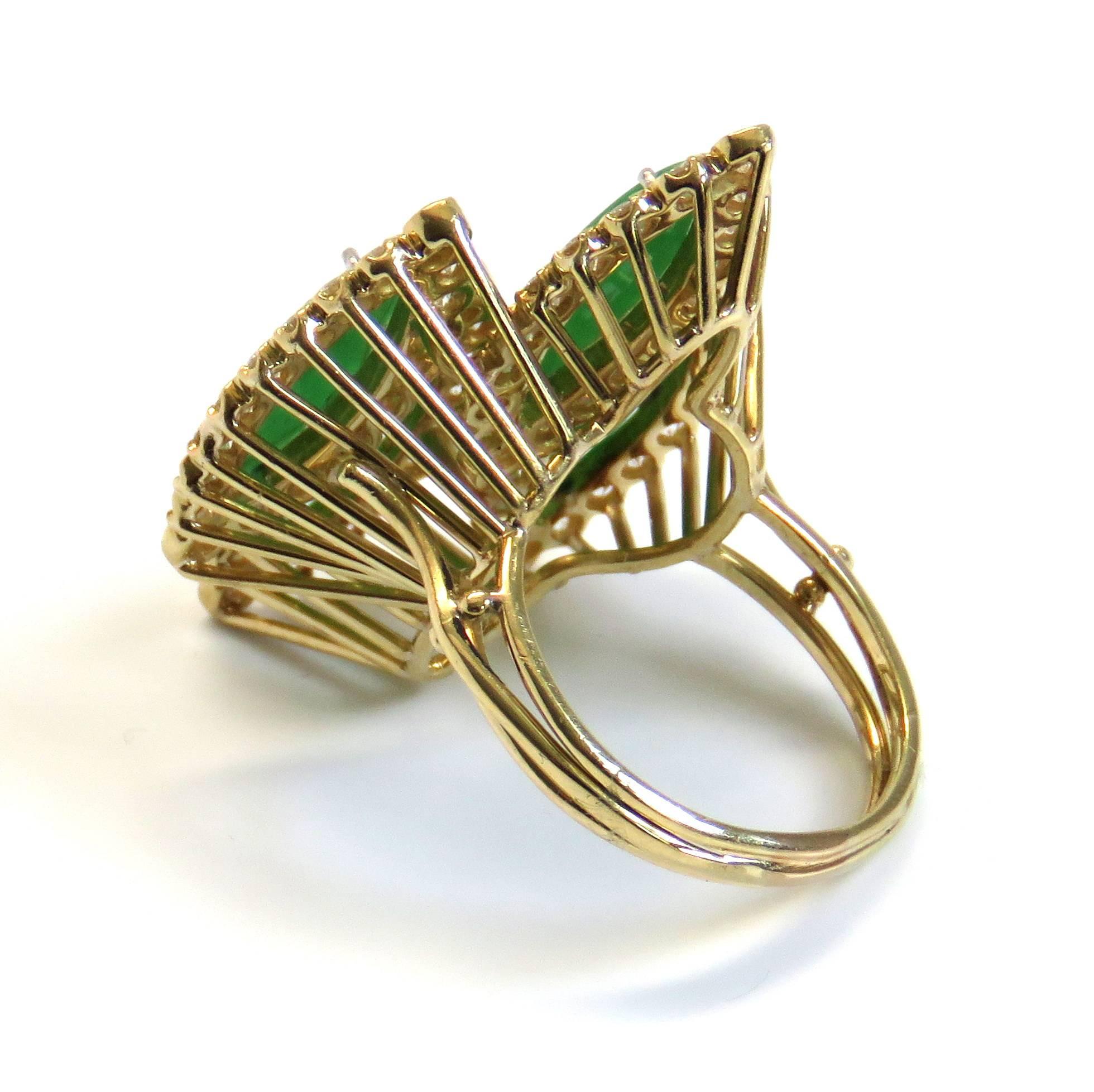 1980s Large Jade Diamond Gold Cocktail Ring In Excellent Condition In Lambertville, NJ