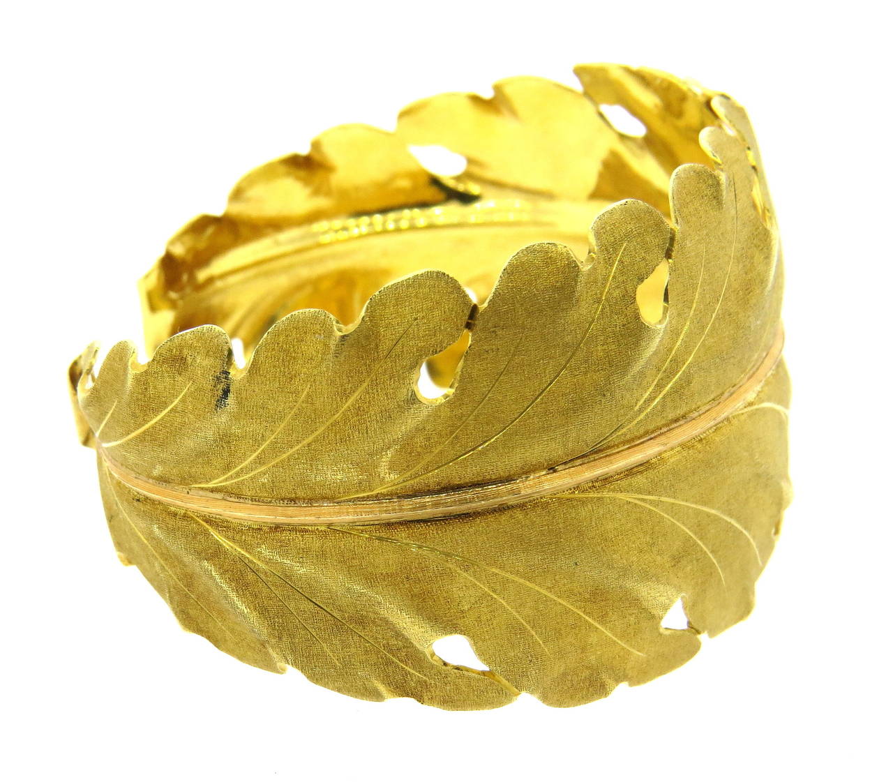 Mario Buccellati Wide Gold Leaf Cuff Bracelet In Excellent Condition In Lambertville, NJ