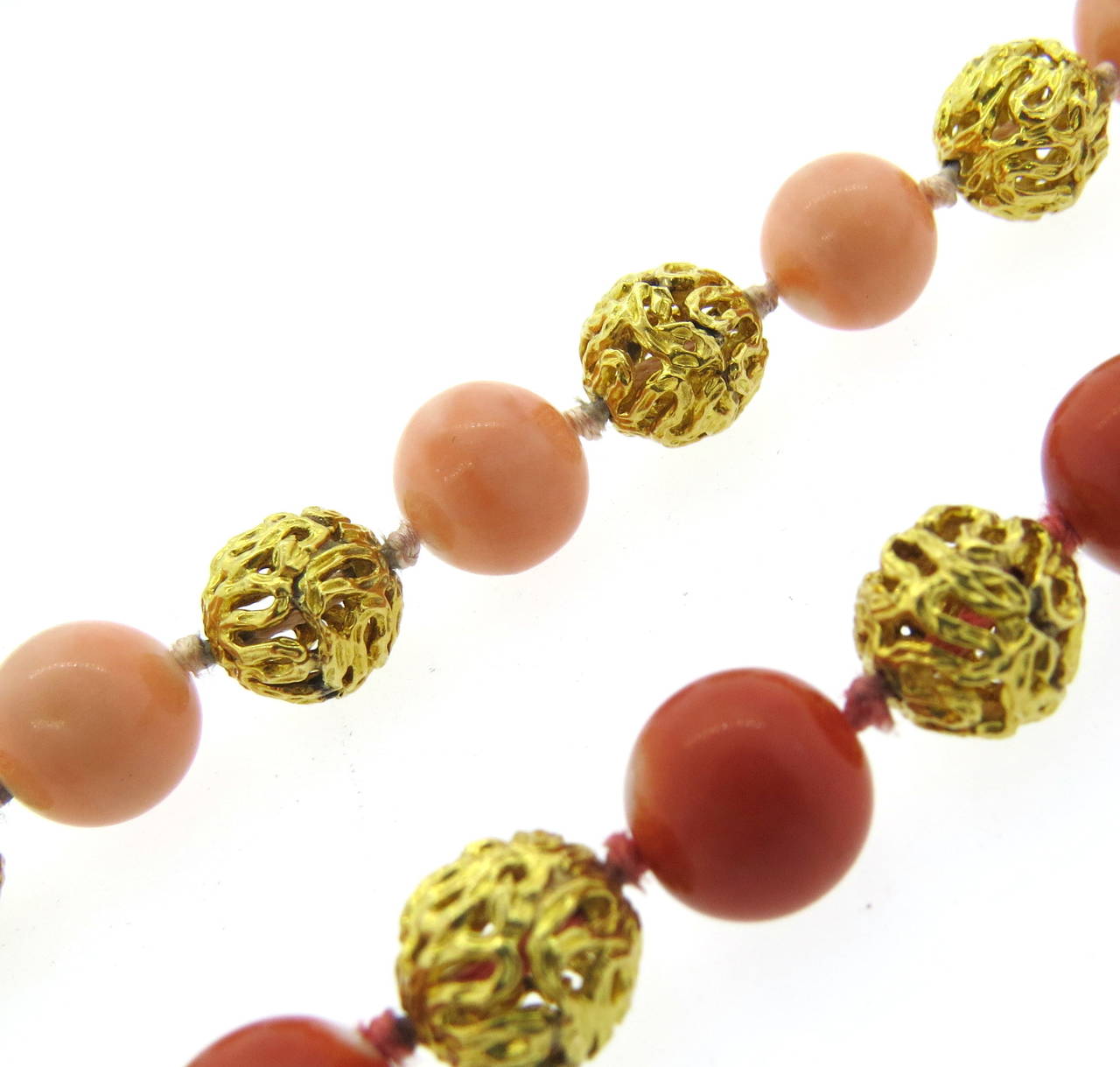 Women's 1960s Coral Bead Gold Bracelet Set