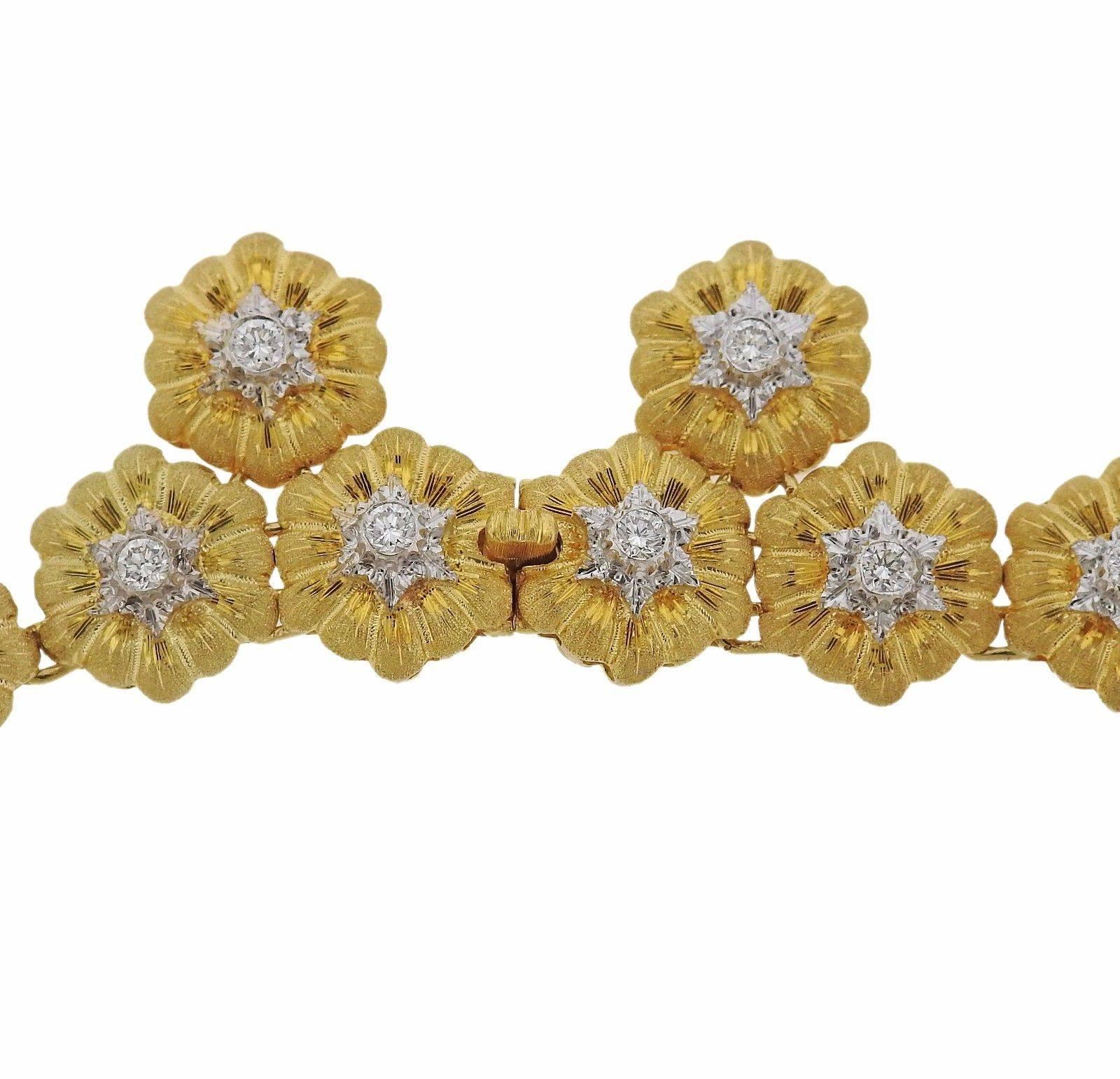 Buccellati Gold Diamond Flower Motif Necklace In Excellent Condition For Sale In Lambertville, NJ