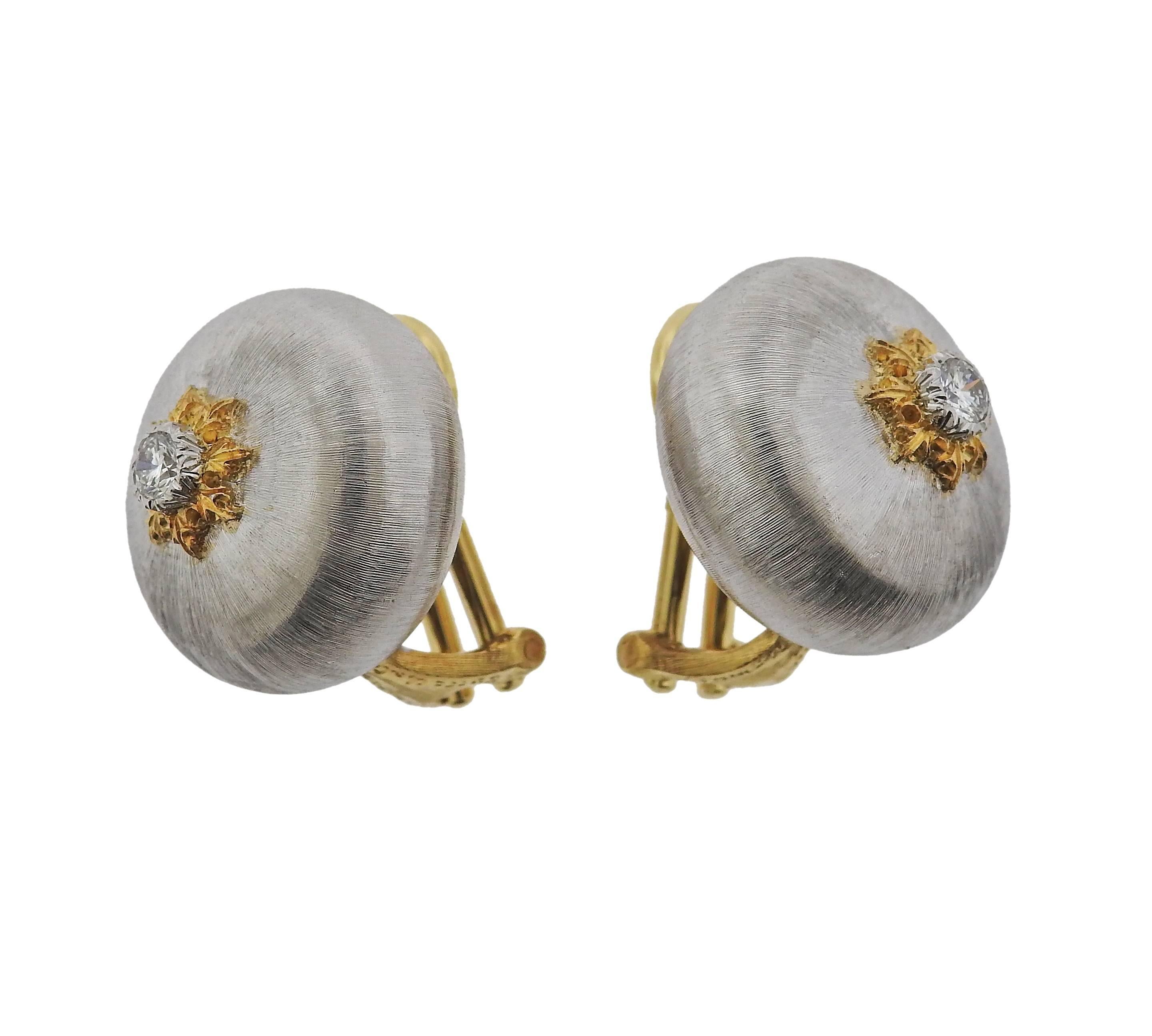 Buccellati Gold Diamond Button Earrings In New Condition For Sale In Lambertville, NJ