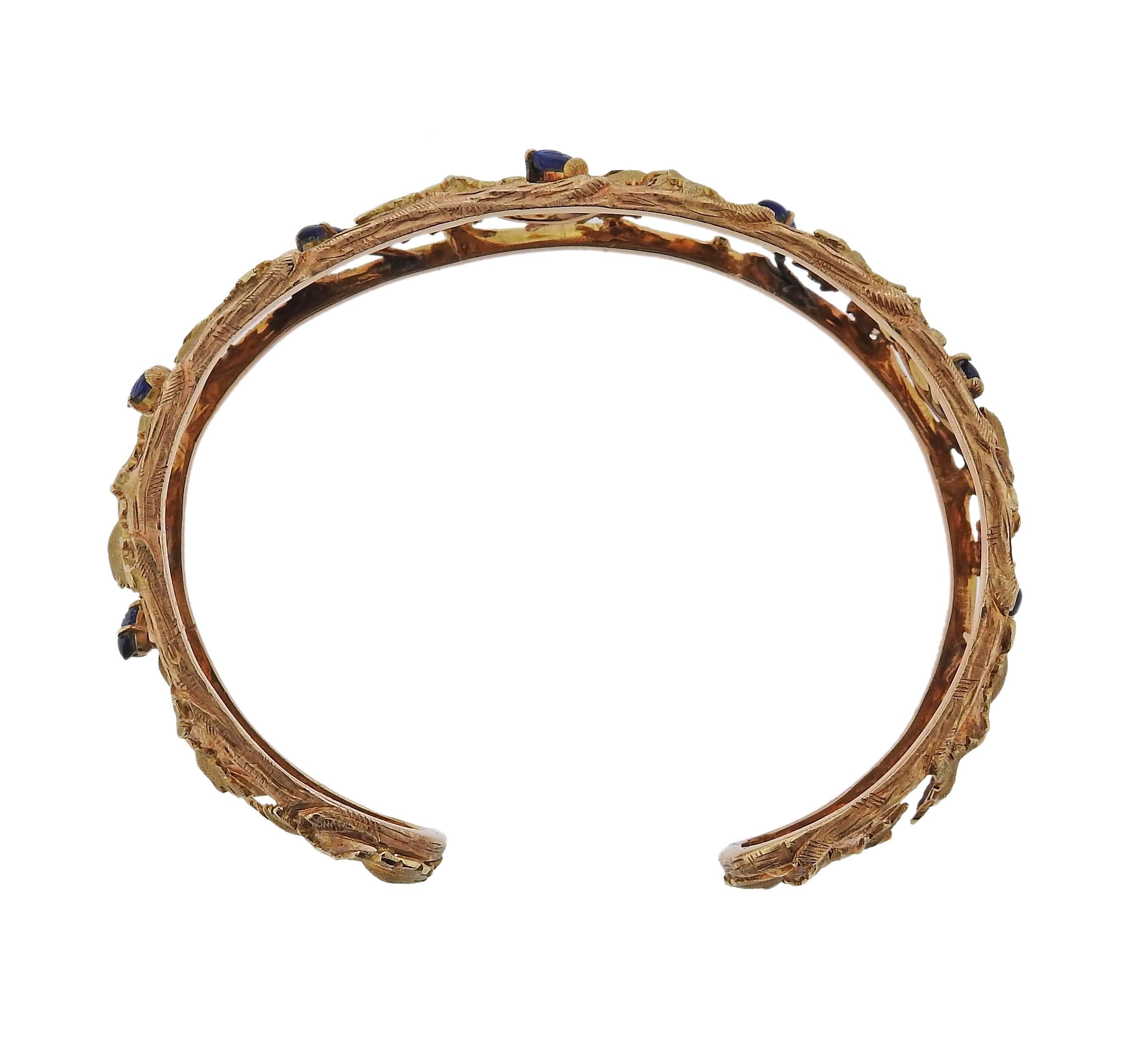 Women's or Men's Buccellati Gold Carved Sapphire Leaf Motif Cuff Bracelet For Sale