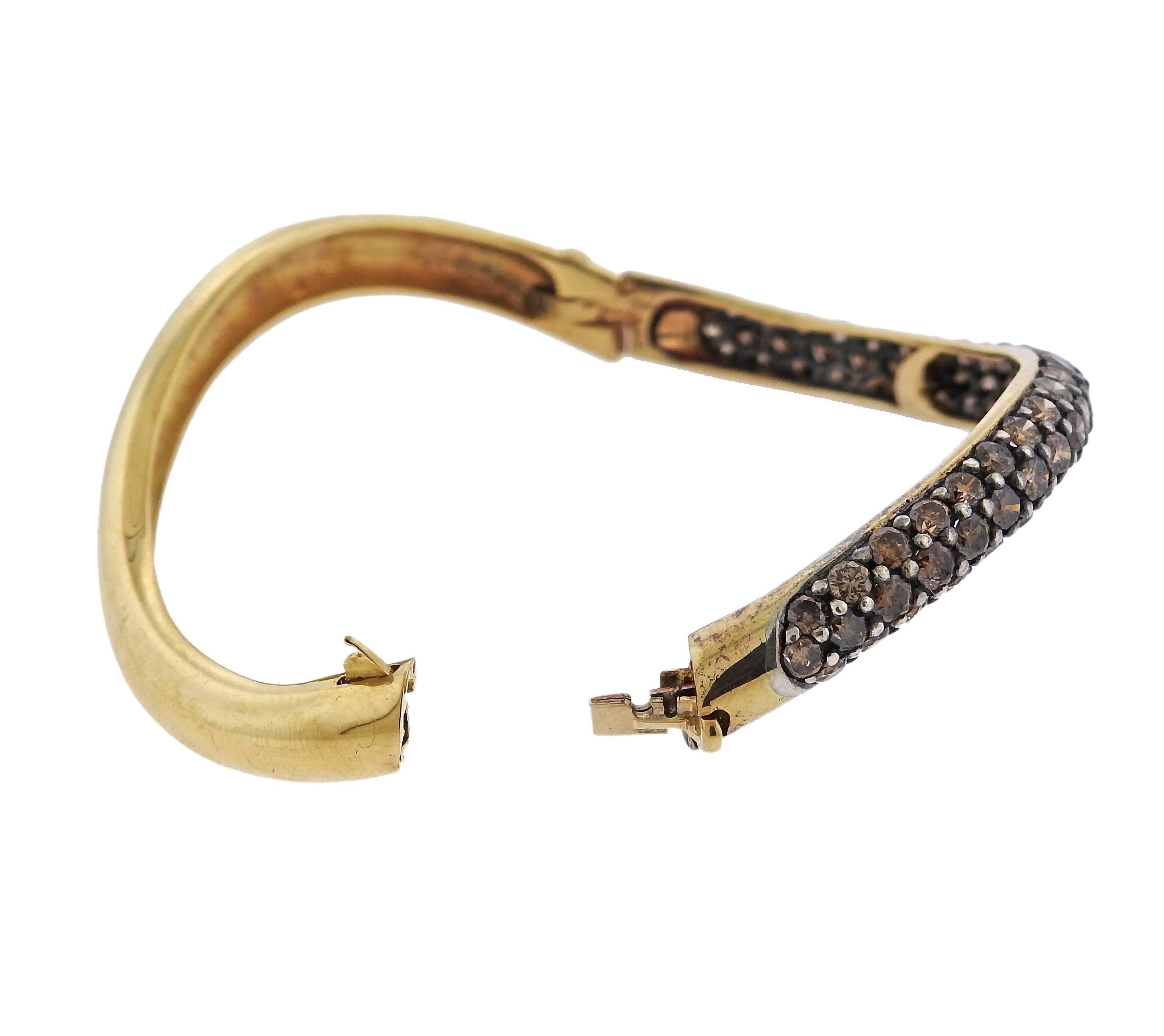 Gioia Fancy Diamond Gold Bangle Bracelet In Excellent Condition In Lambertville, NJ