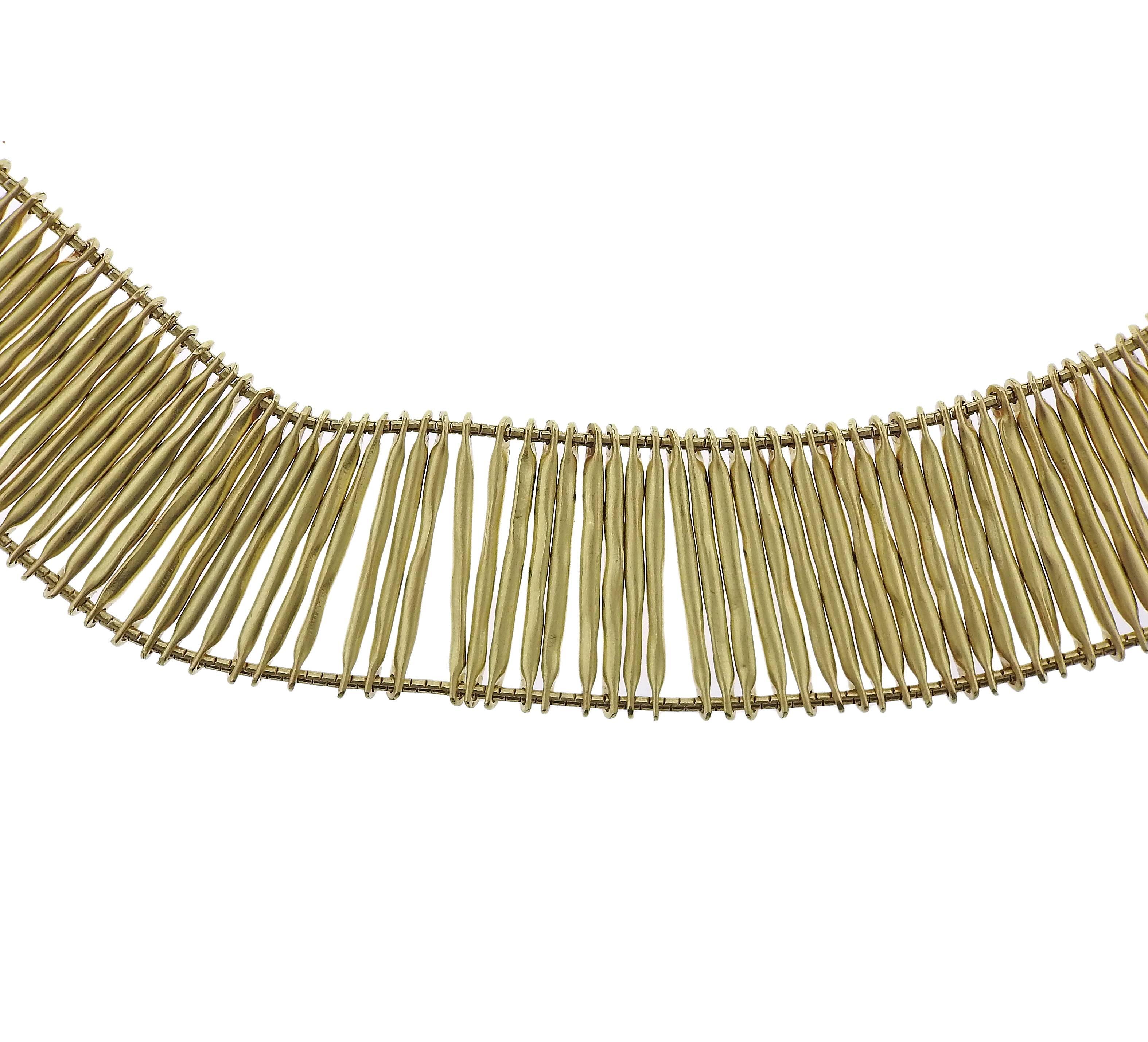 An 18k yellow gold necklace, crafted by H. Stern for Filaments collection, adorned with one diamond on the clasp end.Necklace is extendable up to 20