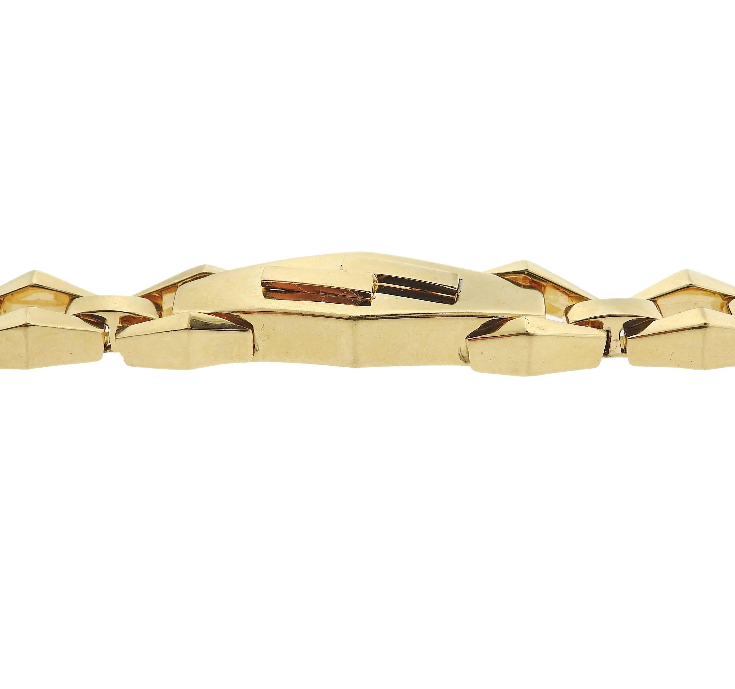 David Webb Gold Link Bracelet In Excellent Condition In Lambertville, NJ