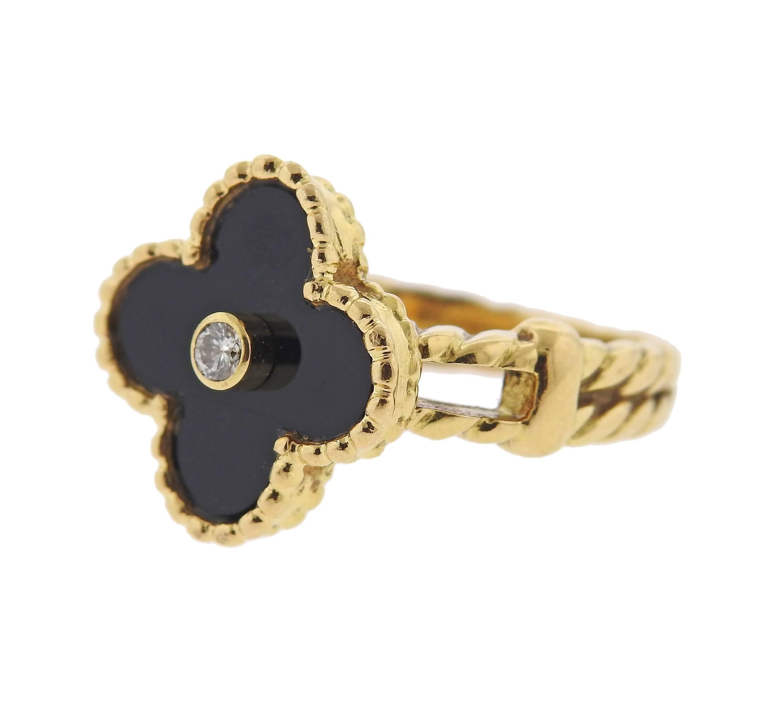 Van Cleef & Arpels Vintage Alhambra Onyx Diamond Gold Ring In Excellent Condition For Sale In Lambertville, NJ