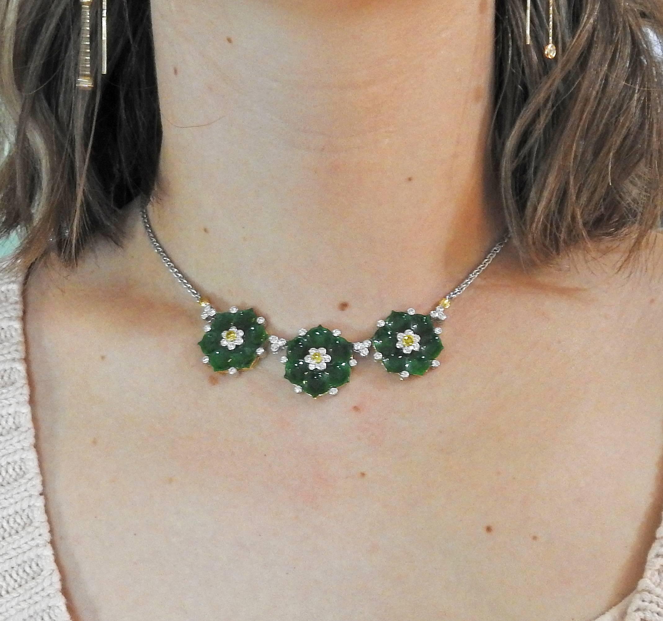 Women's Buccellati Jade Diamond Gold Flower Necklace For Sale