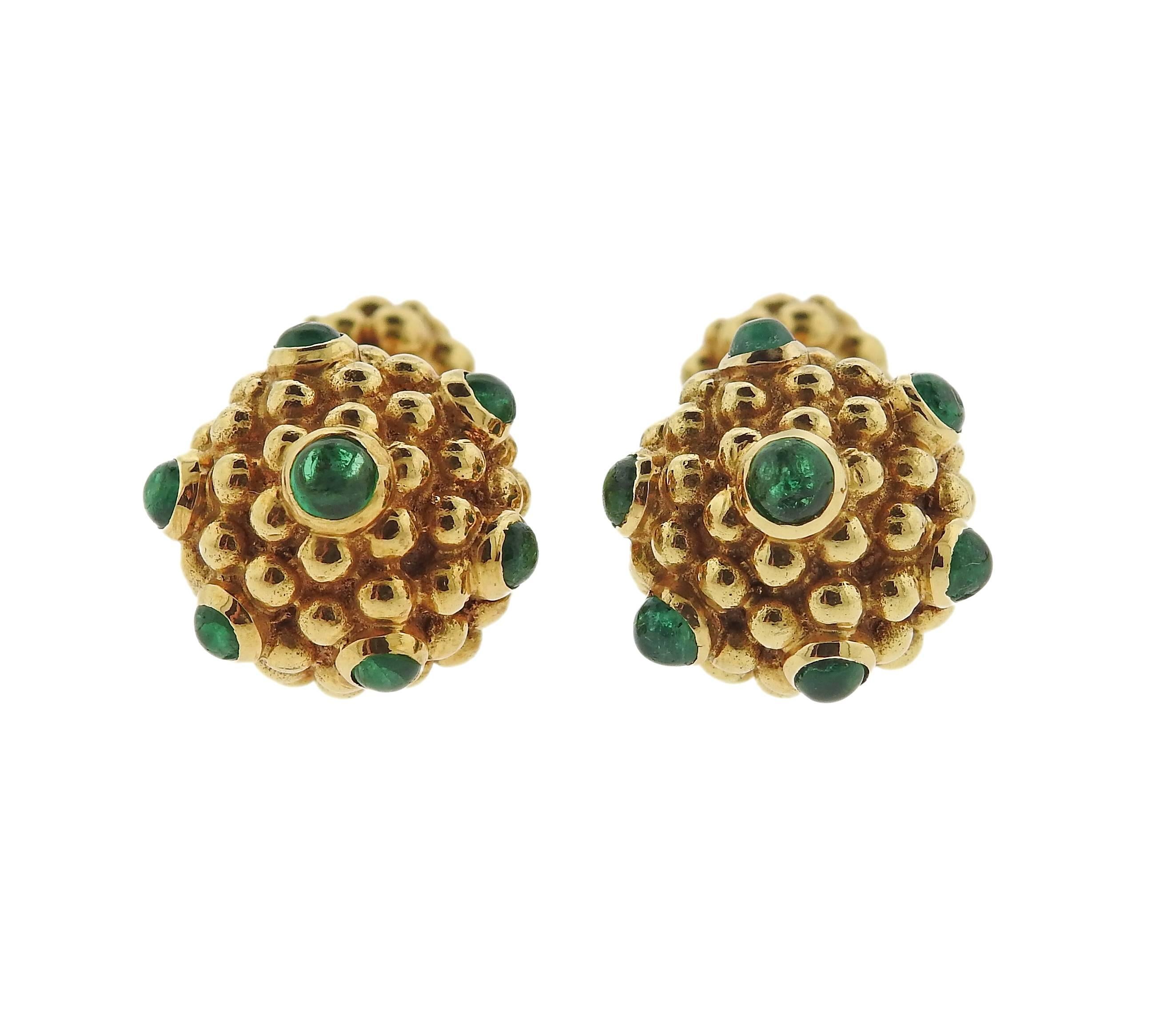 An 18k yellow gold cufflinks and studs set, crafted by Tiffany & Co, decorated with emerald cabochons. Cufflink top is 16mm x 16mm, studs are 8mm in diameter.  Marked: Tiffany & Co, 18k. Stud hardware marked 14k. Weight of the set - 39.1