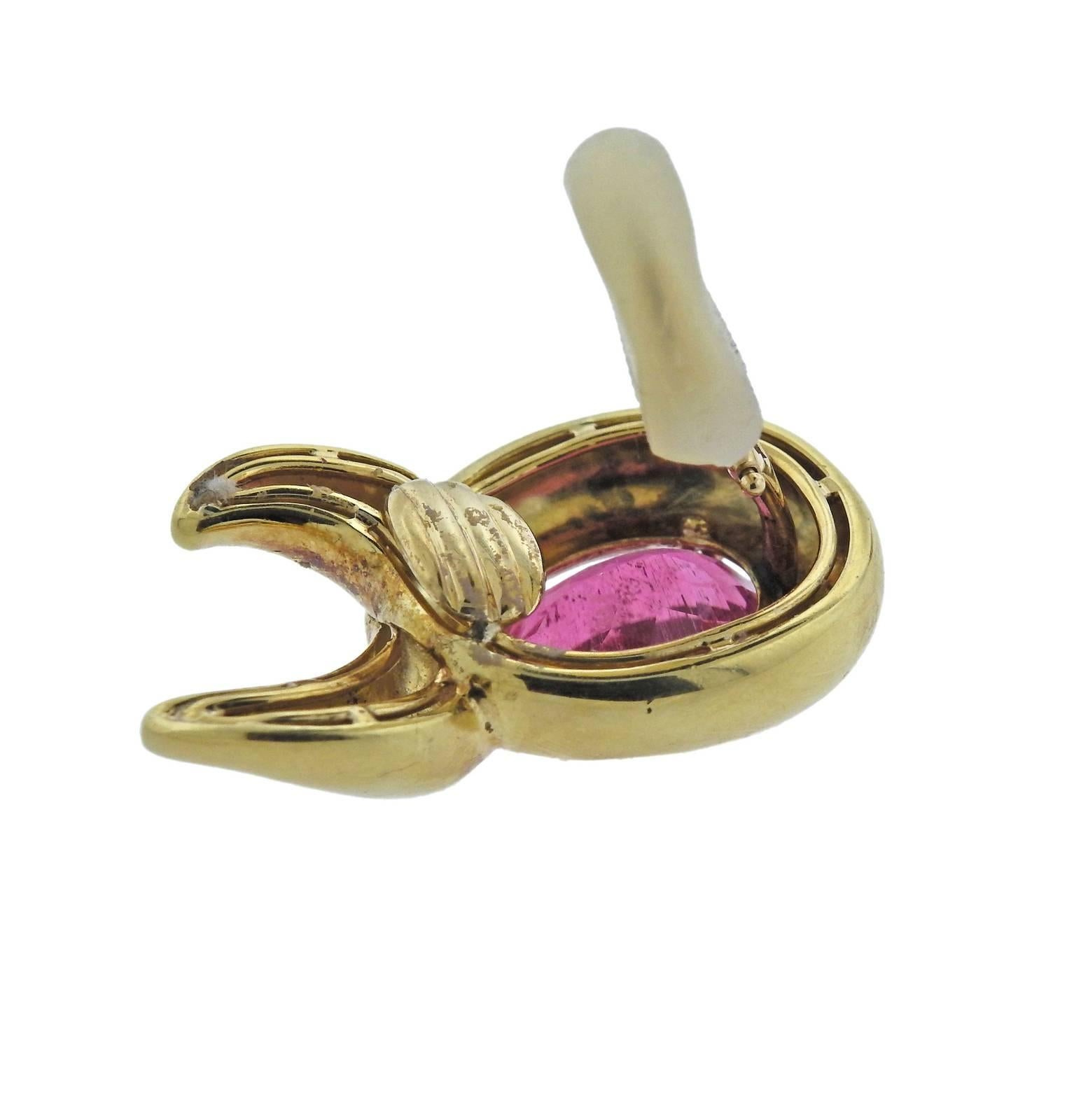 Verdura Pink Tourmaline Gold Earrings In Excellent Condition For Sale In Lambertville, NJ