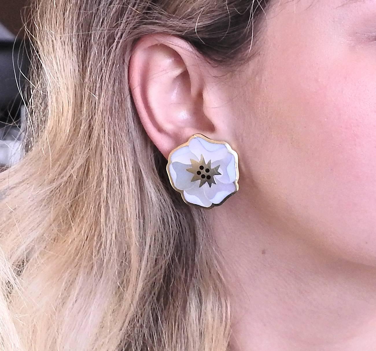 Tiffany & Co. Gold Mother-of-Pearl Onyx Flower Earrings 1