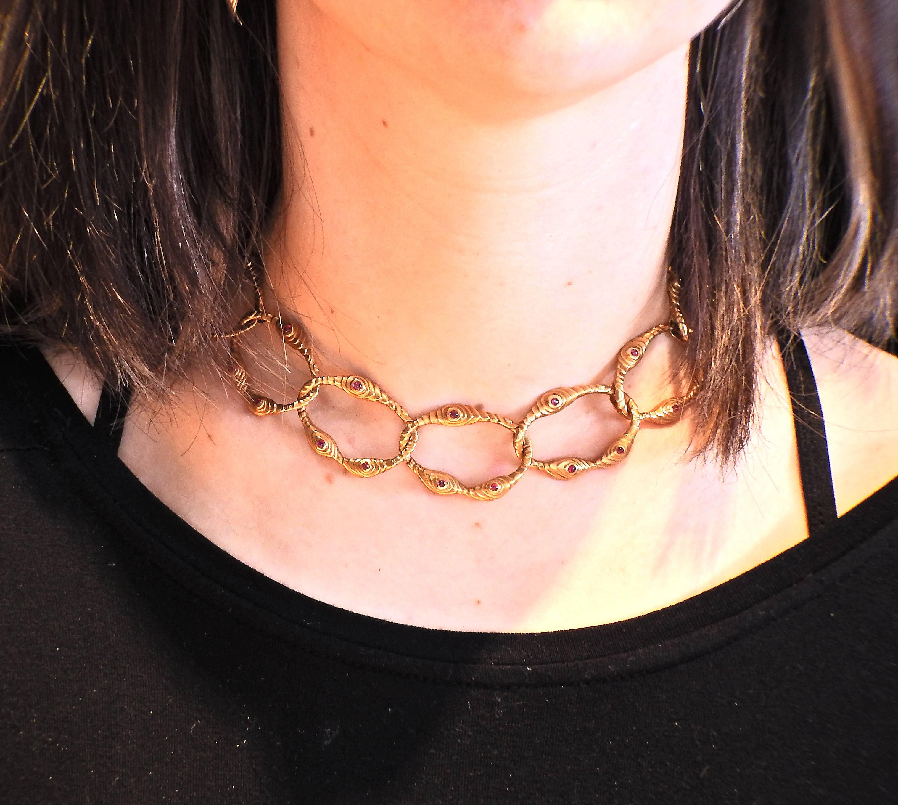 1980s Angela Cummings Ruby Gold Link Necklace For Sale 2