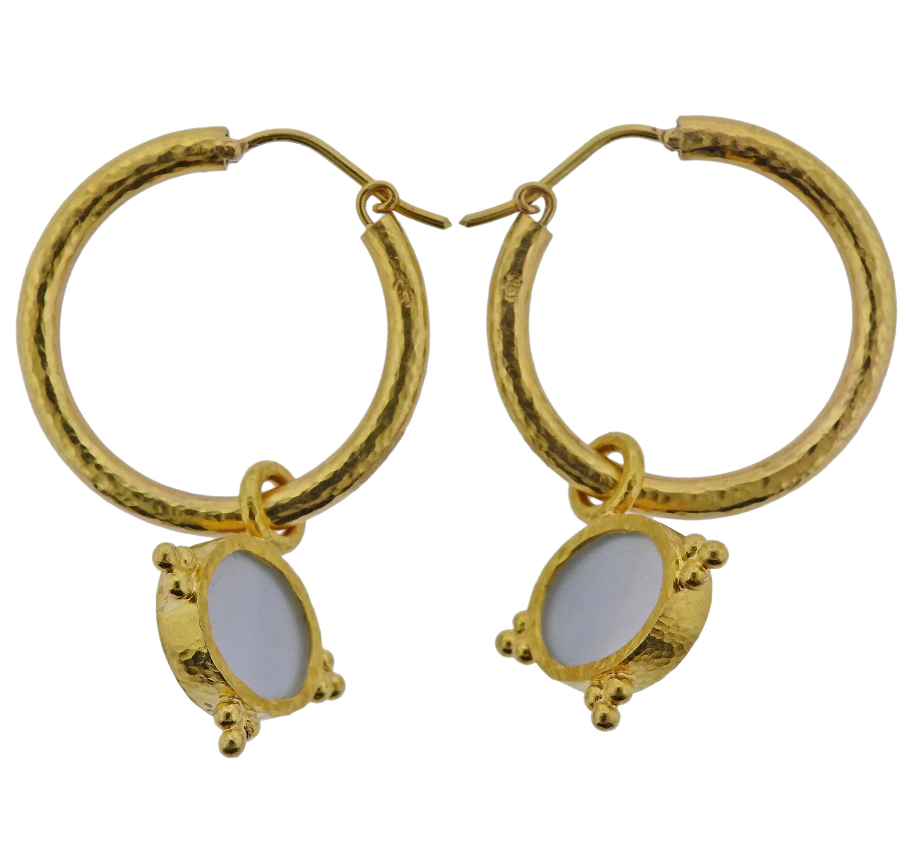 Elizabeth Locke Venetian Glass Intaglio Mother of Pearl Gold Hoop Earrings In Excellent Condition In Lambertville, NJ