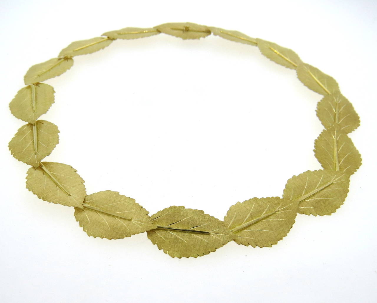 Women's Classic Buccellati Gold Leaf Necklace