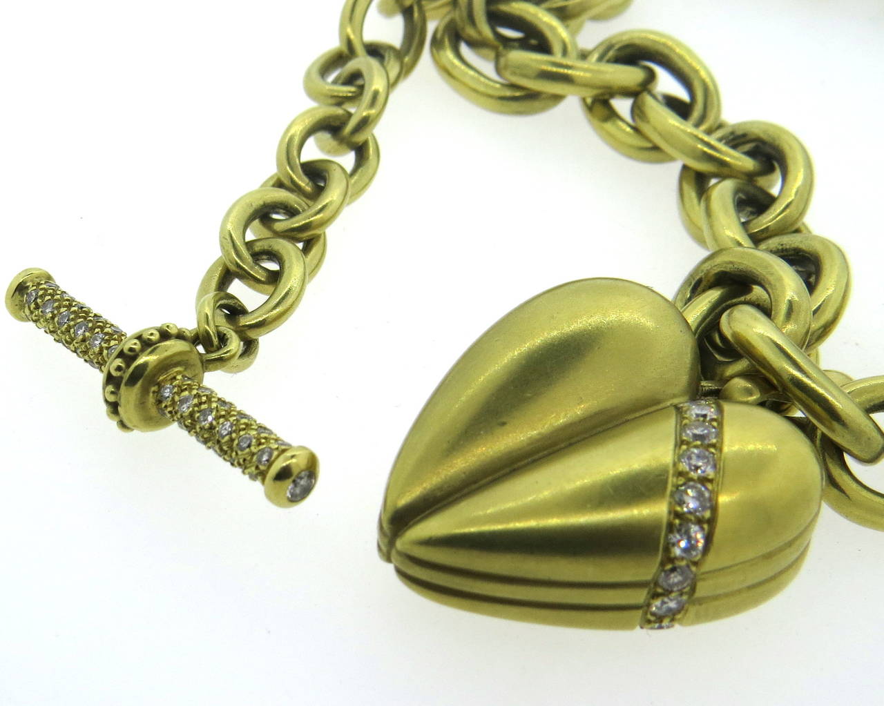 Massive Vahe Naltchayan Diamond Gold Toggle Necklace with Heart Pendant In Excellent Condition In Lambertville, NJ