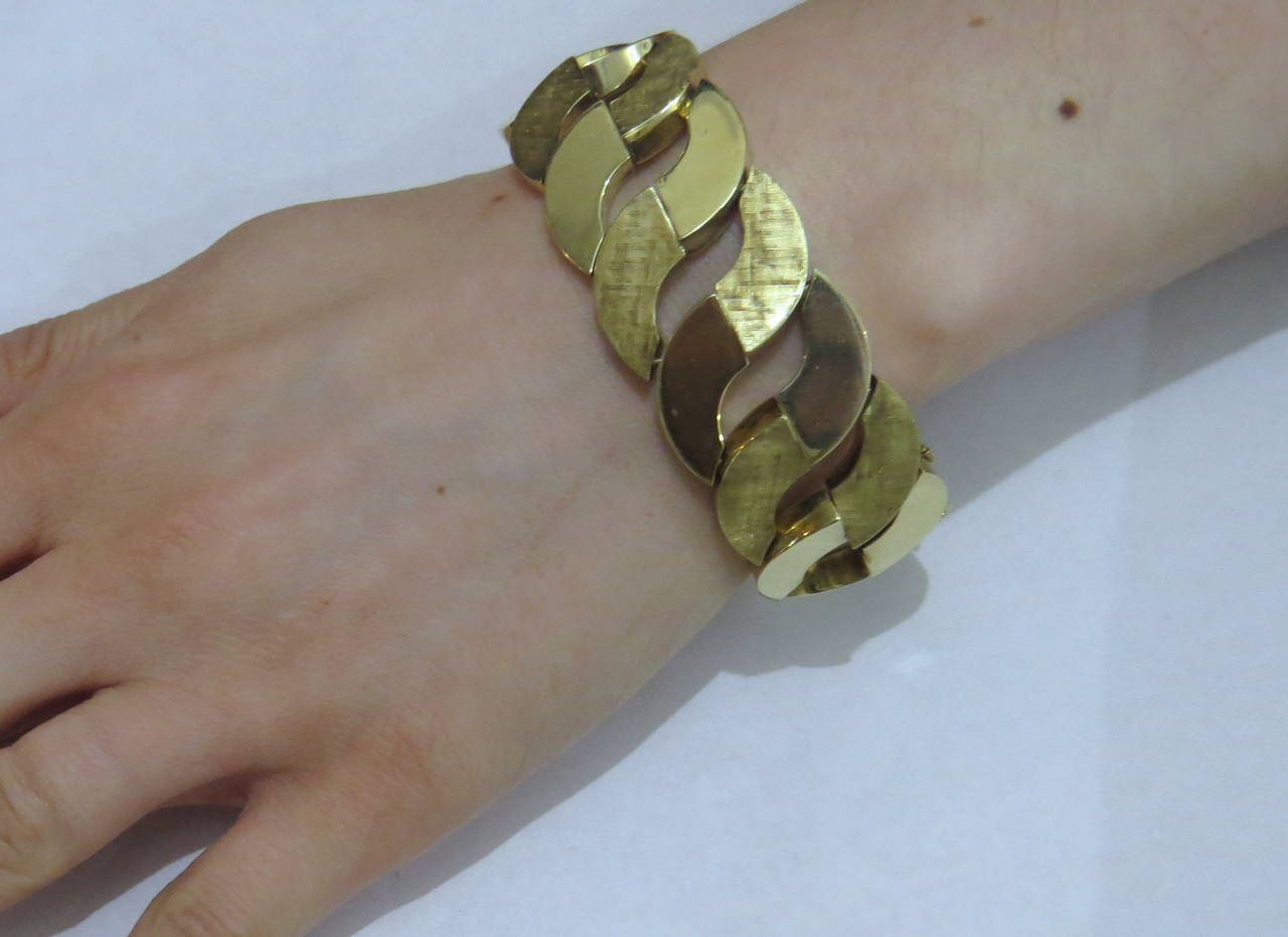 1960s Large Gold Link Bracelet 1