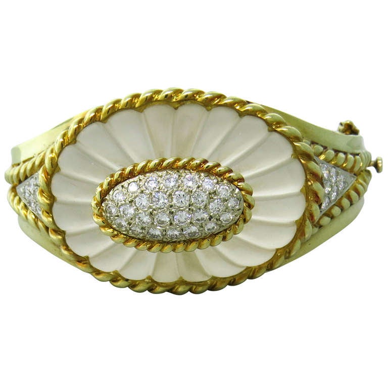 Carved Frosted Crystal Diamond Gold Bangle Bracelet For Sale at 1stDibs
