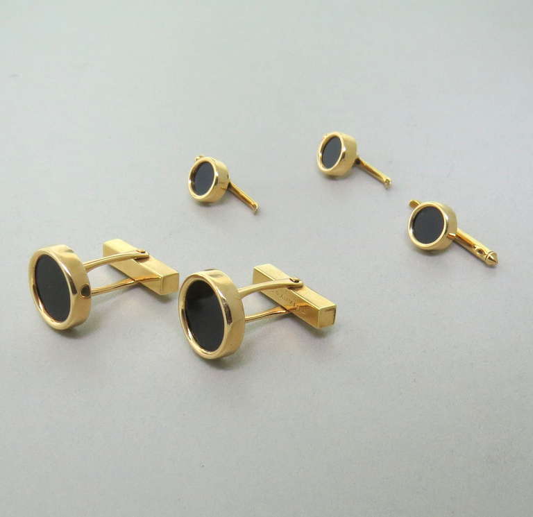 Vintage 14k yellow gold dress set with black onyx by Tiffany & Co. 2 cufflinks - 14.5mm in diameter. 3 studs - 9mm in diameter. Marked Tiffany & Co,14k. weight - 15.8g