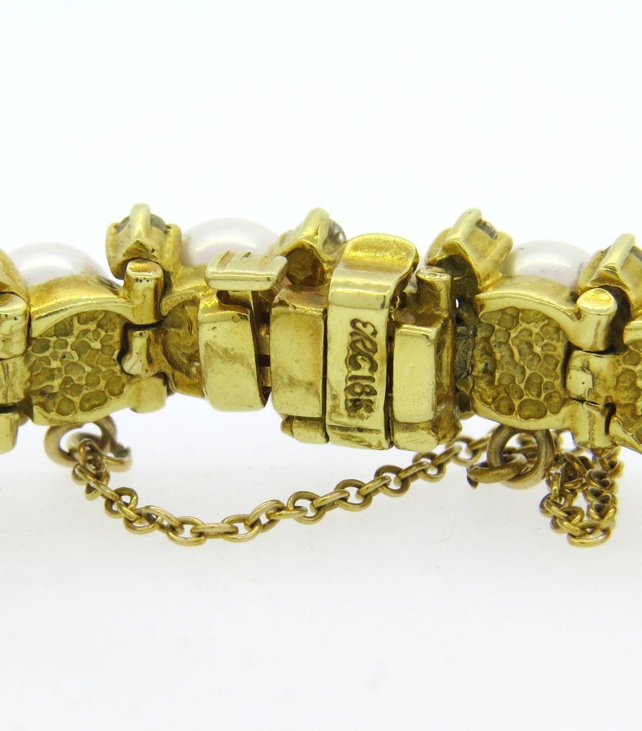 Classic Pearl Diamond Gold Bracelet 1
