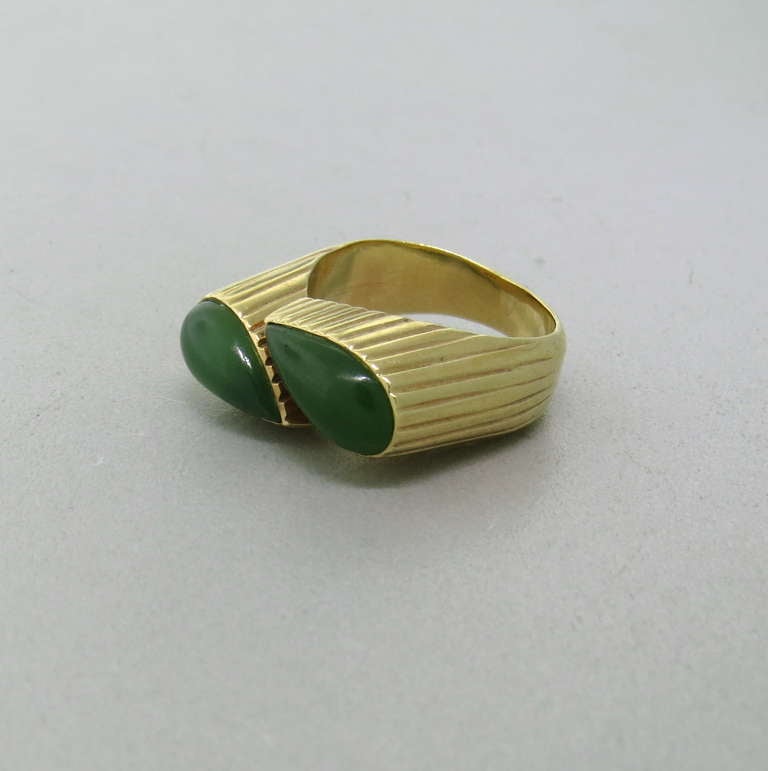 Mid century 14k gold ring with nephrite jade teardrop stones. Ring size 7, ring top is 9.5mm x 12mm. Marked 14k. weight 6.5g