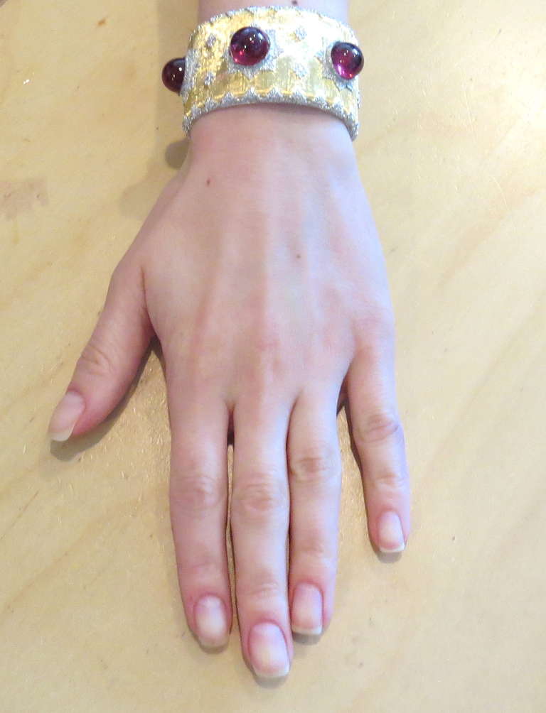 Impressive Buccellati Pink Tourmaline Cabochon Gold Cuff Bracelet 3