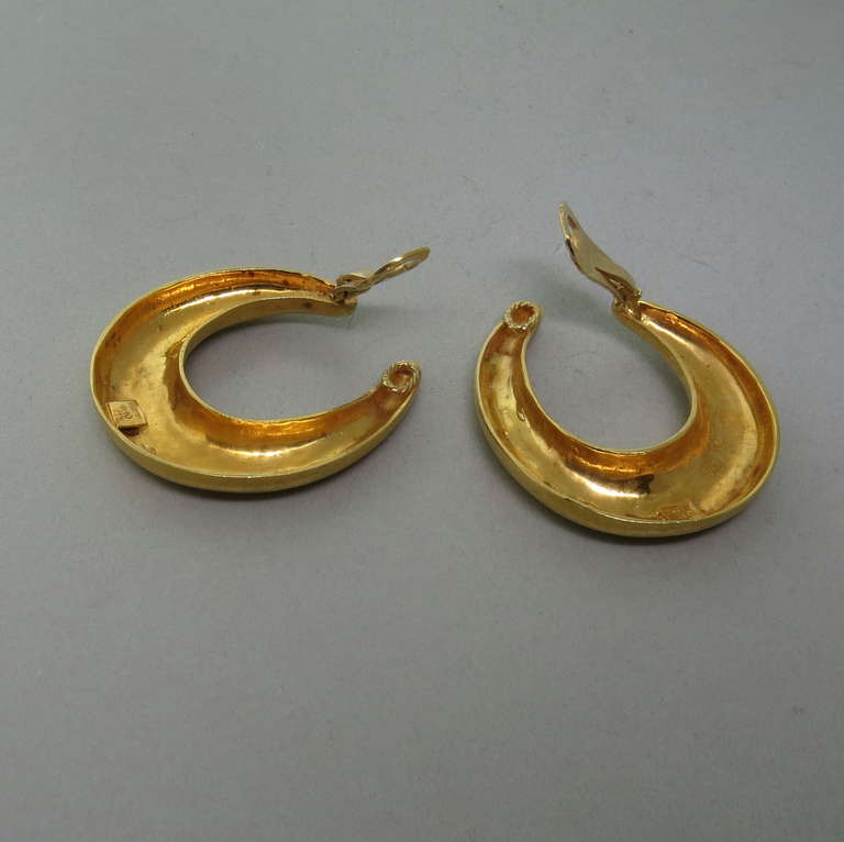 Zolotas Gold Earrings In Excellent Condition In Lambertville, NJ
