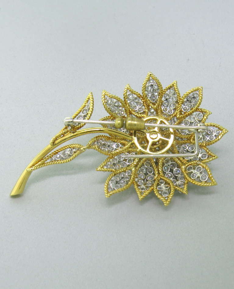 Women's 1950s Impressive 10.00ctw Diamond Gold Flower Brooch Pin