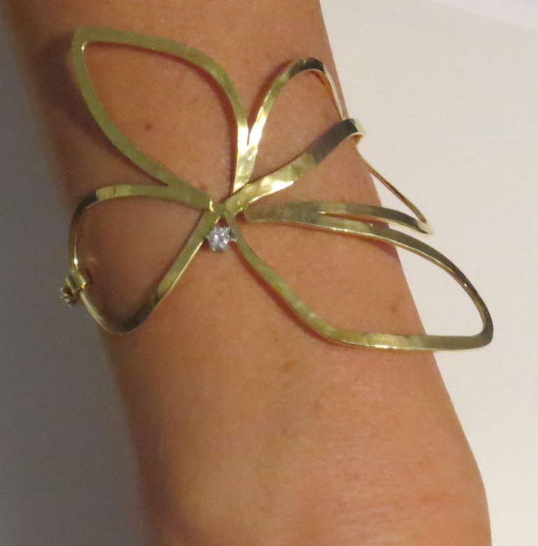 H Stern Oscar Niemeyer Gold Diamond Bracelet In Excellent Condition In Lambertville, NJ