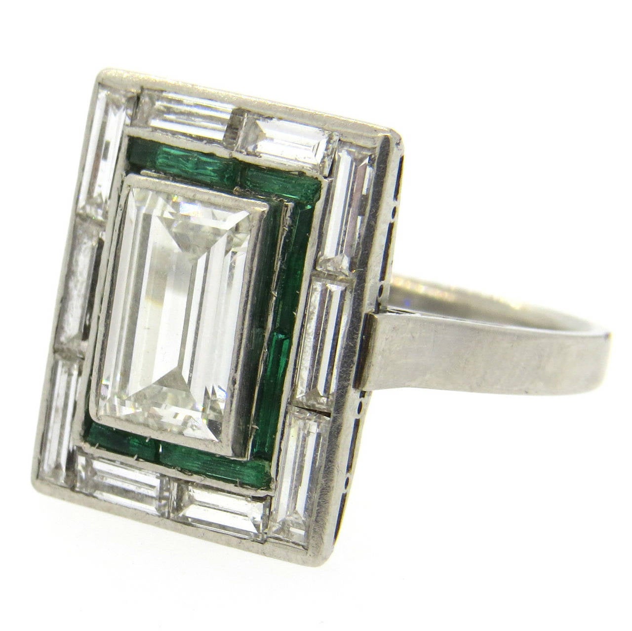 Exquisite Art Deco Emerald Diamond Platinum Engagement Ring